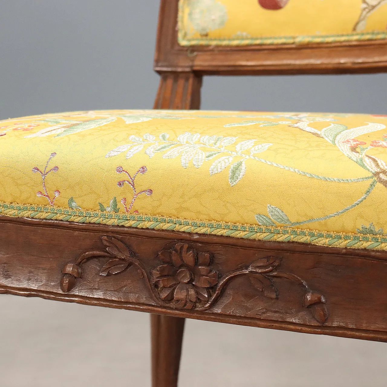 Coppia di sedie neoclassiche in noce, fine '700 6