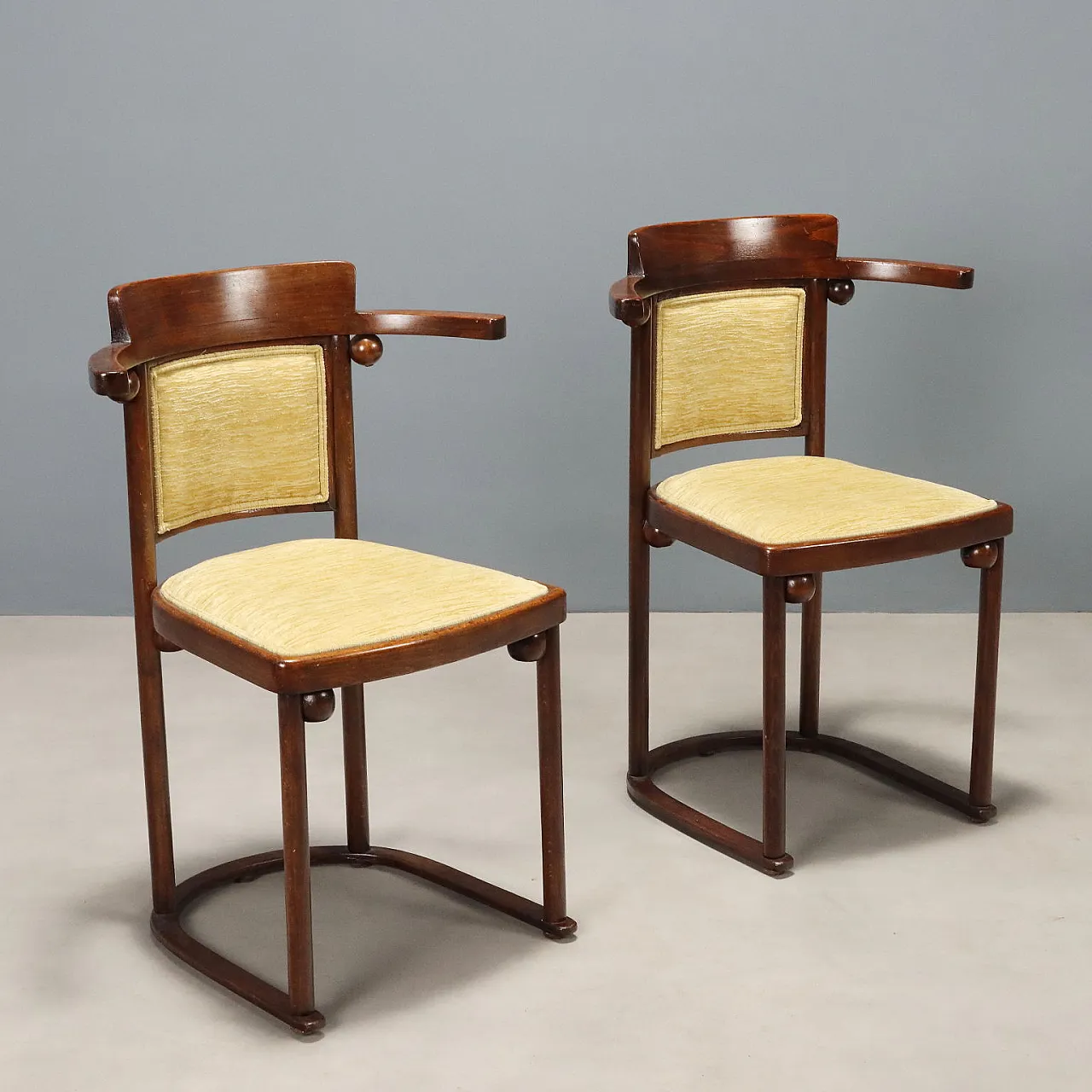 Pair of Wittmann Fledermaus chairs by Josef Hoffmann, 20th century 1