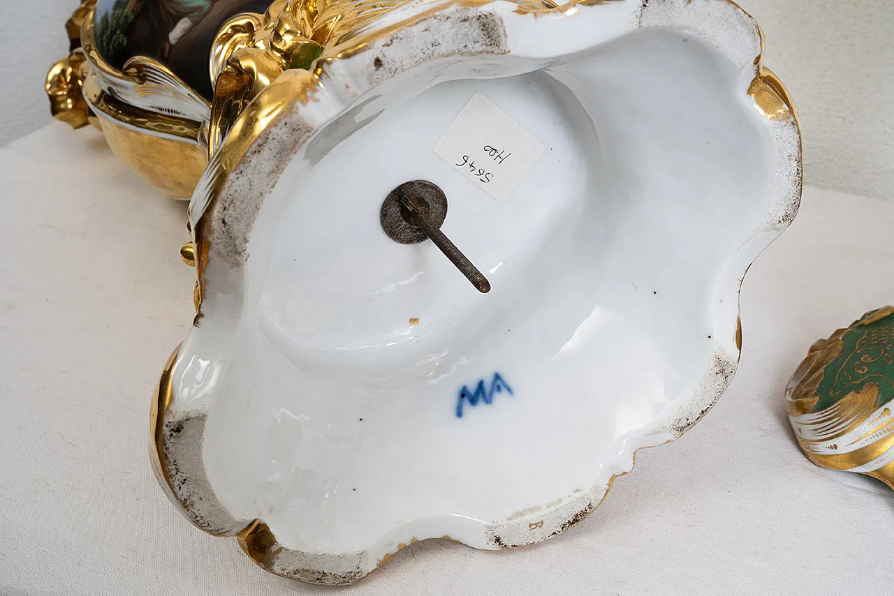 Pair of Louis Philippe vases in polychrome porcelain, 19th century 8