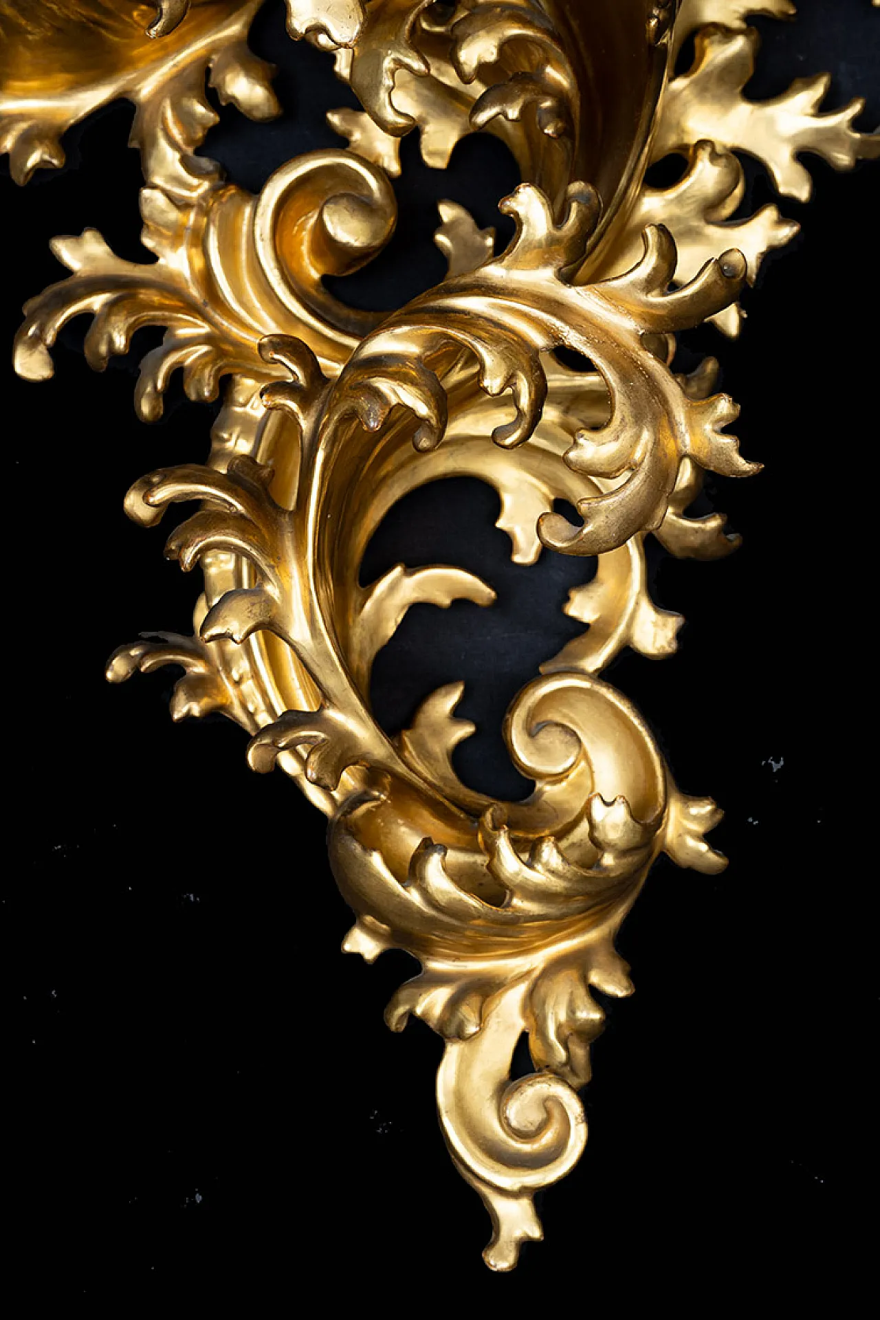 Pair of Florentine shelves in gilded and carved wood, 19th century 3