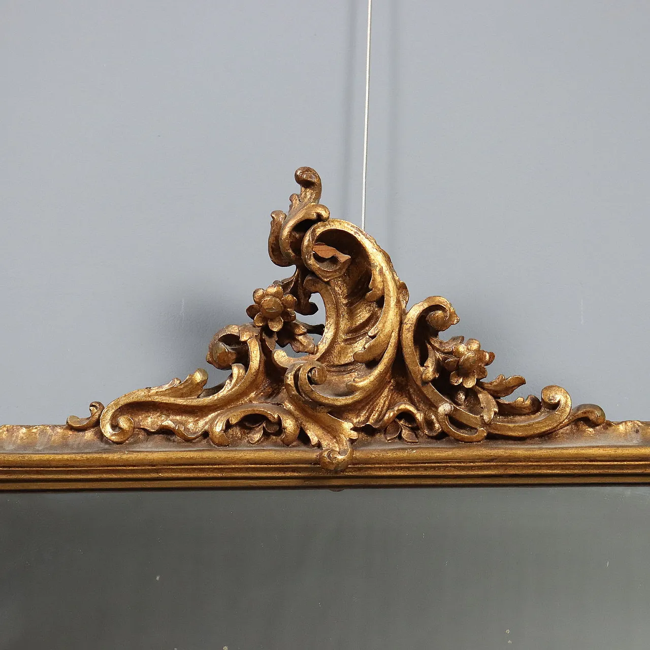 Carved Rococo-style frame with rocaille motifs and curls, 20th century 3