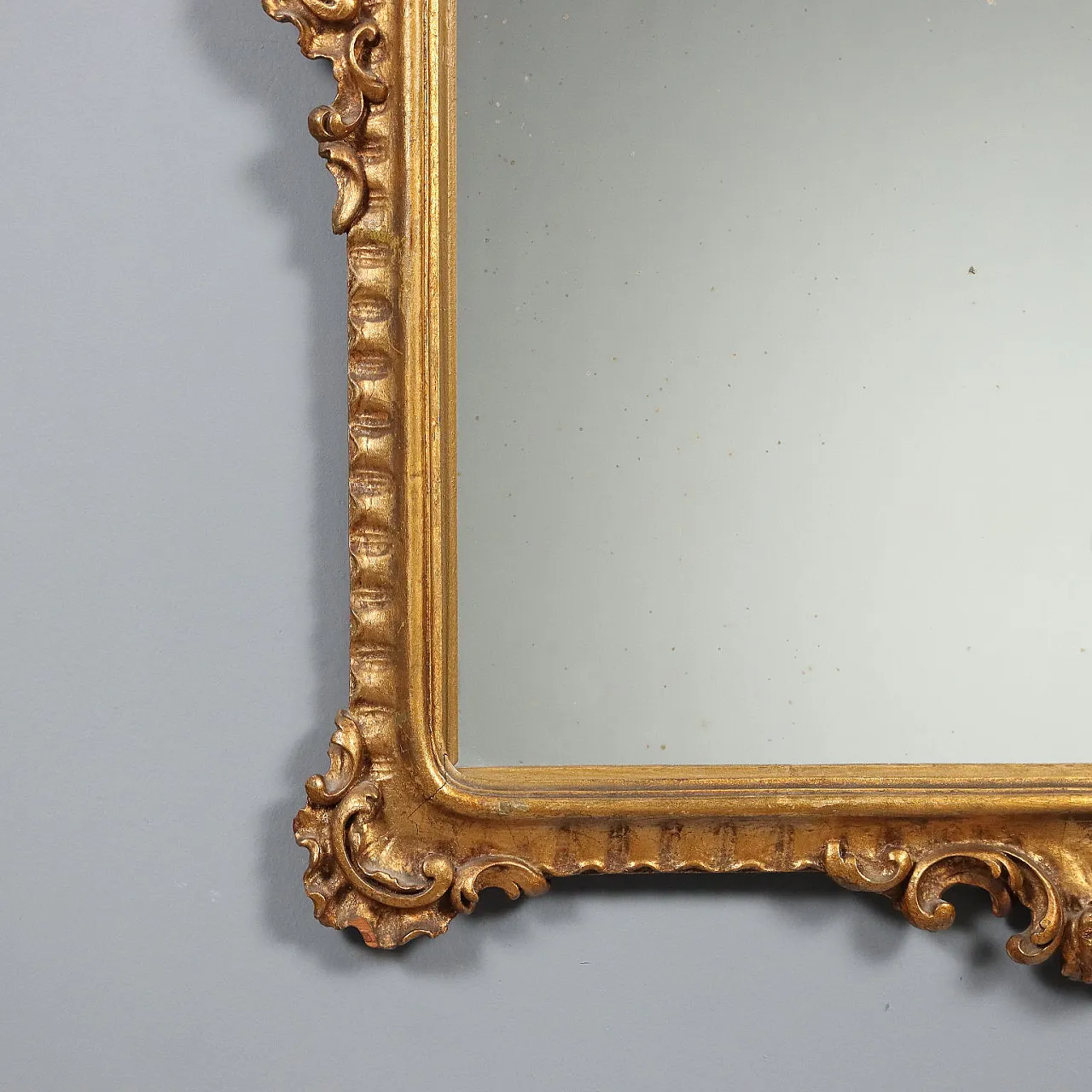 Carved Rococo-style frame with rocaille motifs and curls, 20th century 7