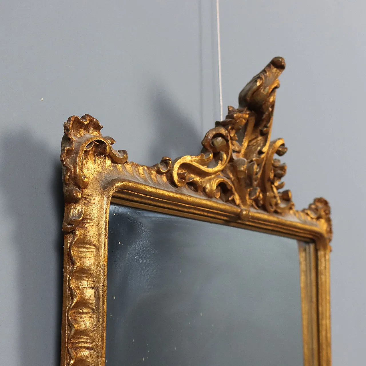 Carved Rococo-style frame with rocaille motifs and curls, 20th century 9