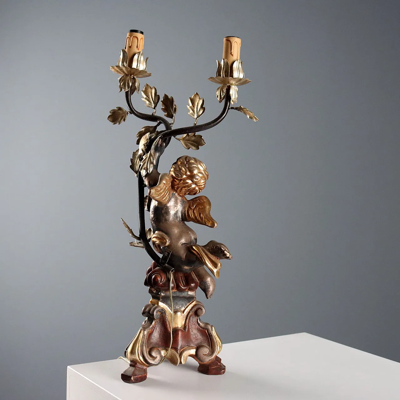 Carved, gilded, and lacquered wooden candelabra, 20th century 7