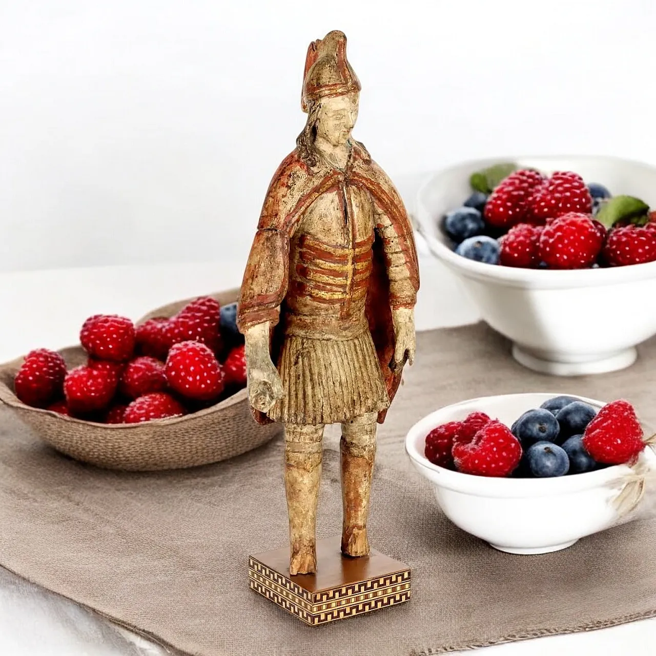 Roman soldier, painted and lacquered wooden sculpture, 18th century 2