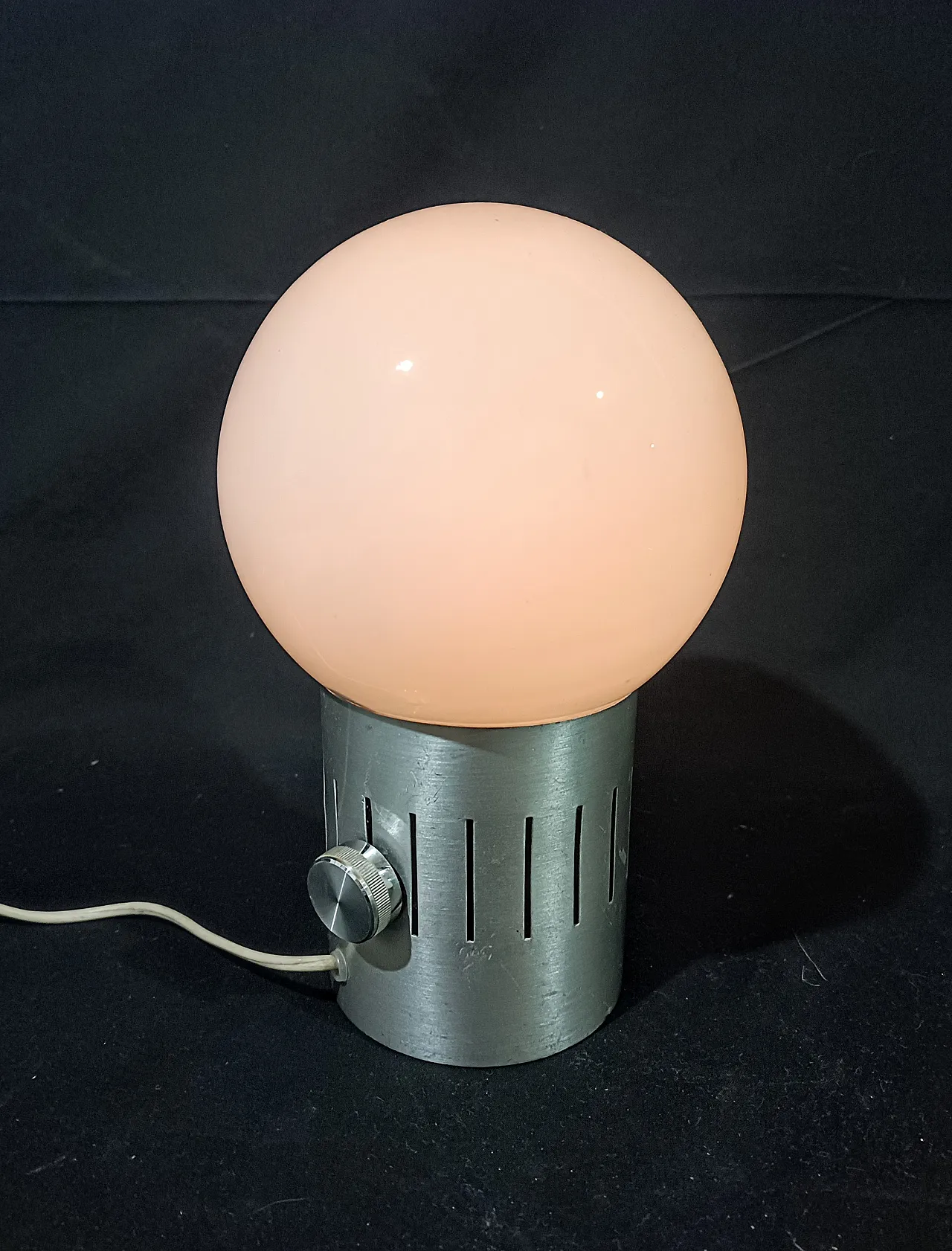 Lampada tavolo dimmerabile acciaio vetro opalino space Age, anni '70 11