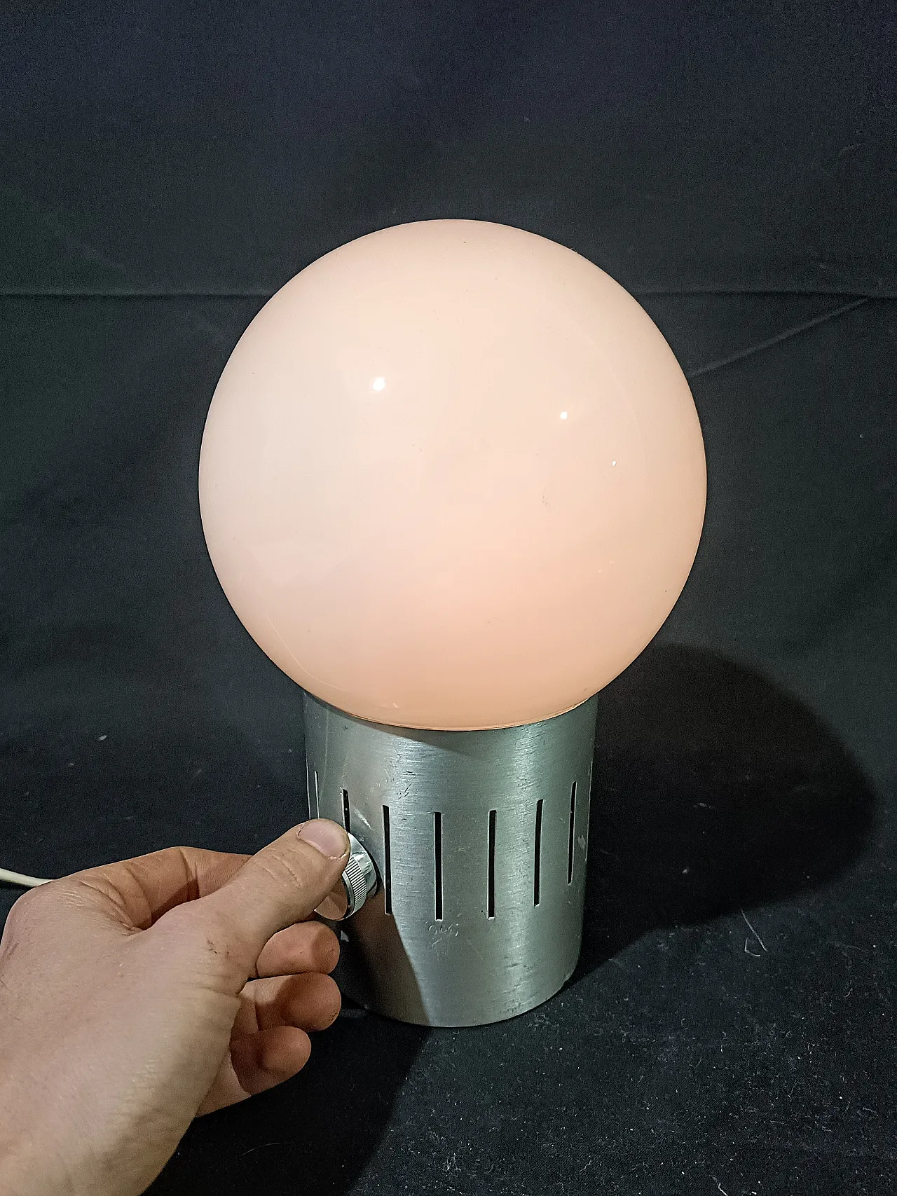 Lampada tavolo dimmerabile acciaio vetro opalino space Age, anni '70 14