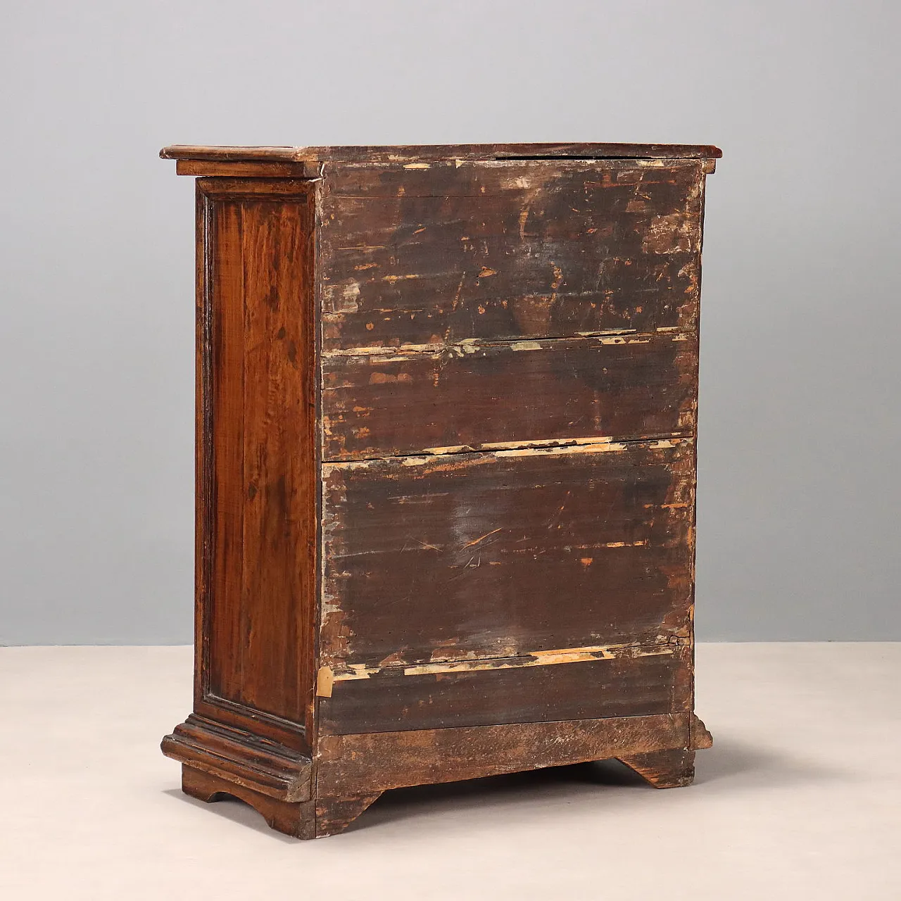 Comodino in stile barocco in legno di abete e noce, '900 9