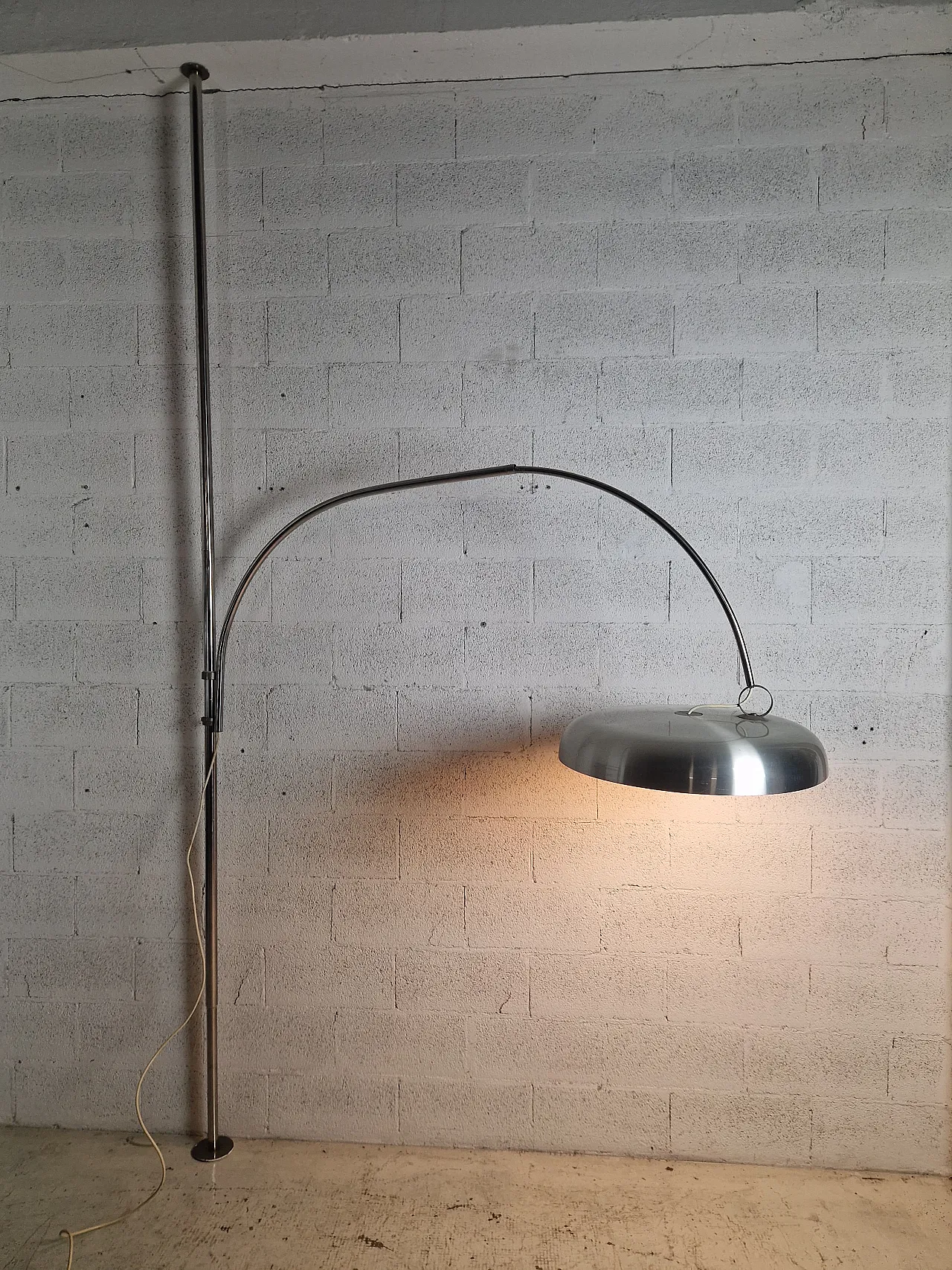 Metal Arc floor lamp by Pirro Cuniberti for Sirrah   70s 4