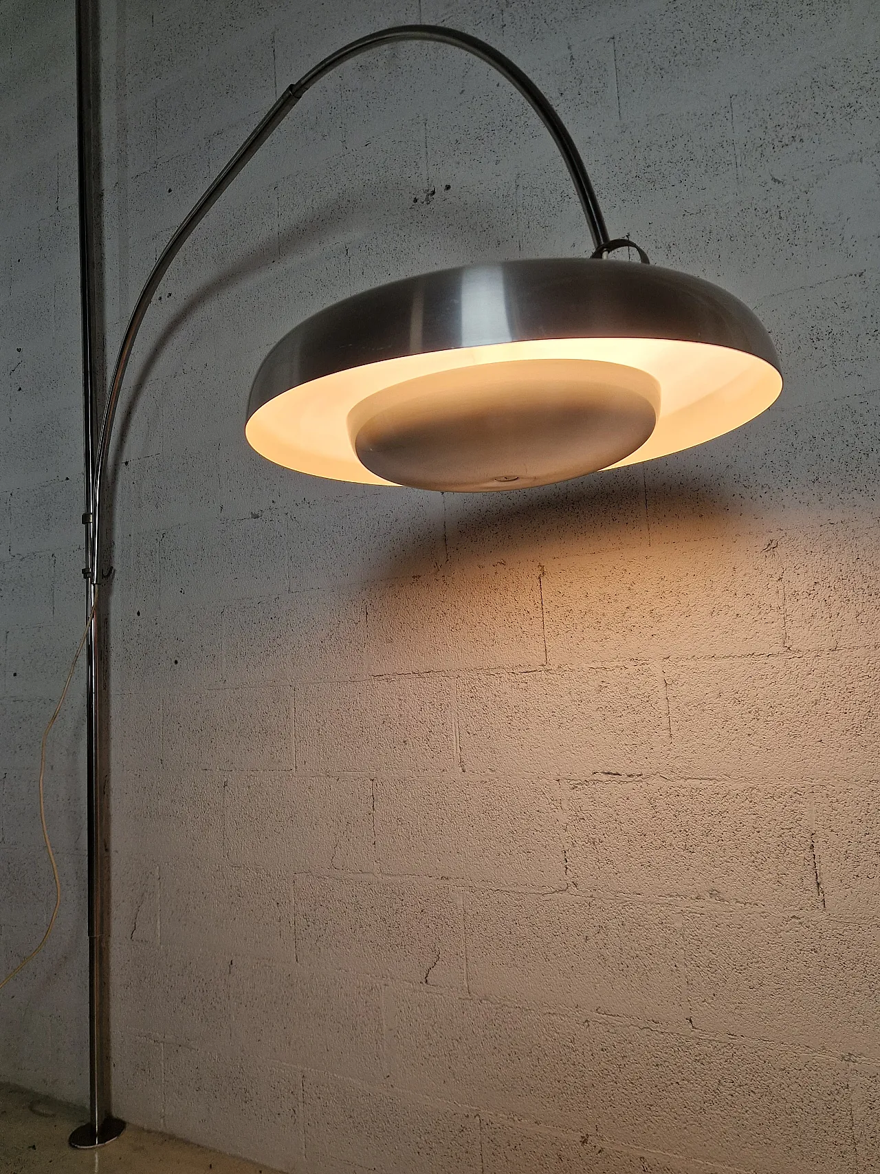 Metal Arc floor lamp by Pirro Cuniberti for Sirrah   70s 6