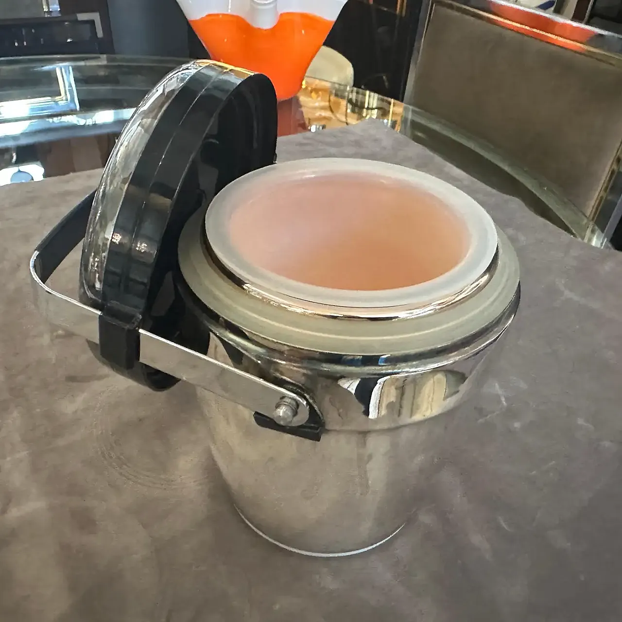 Secchiello per il ghiaccio in metallo e plastica di Erhard, anni '70 6