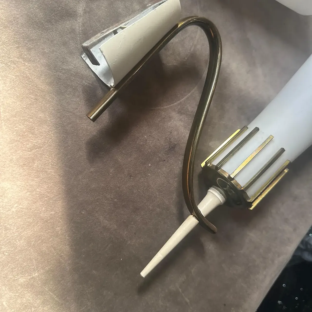 Pair of brass and glass wall lamps in Stilnovo style, 1950s 5