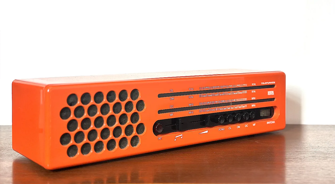 Kira Space-Age Radio by Telefunken, 1970s 2