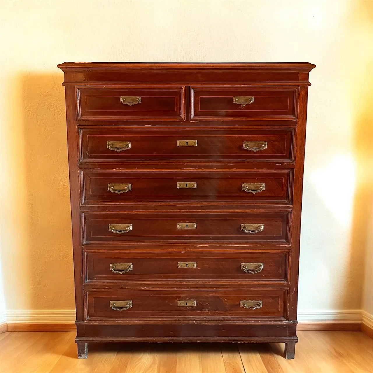 Mahogany chest of drawers, late 19th century 1