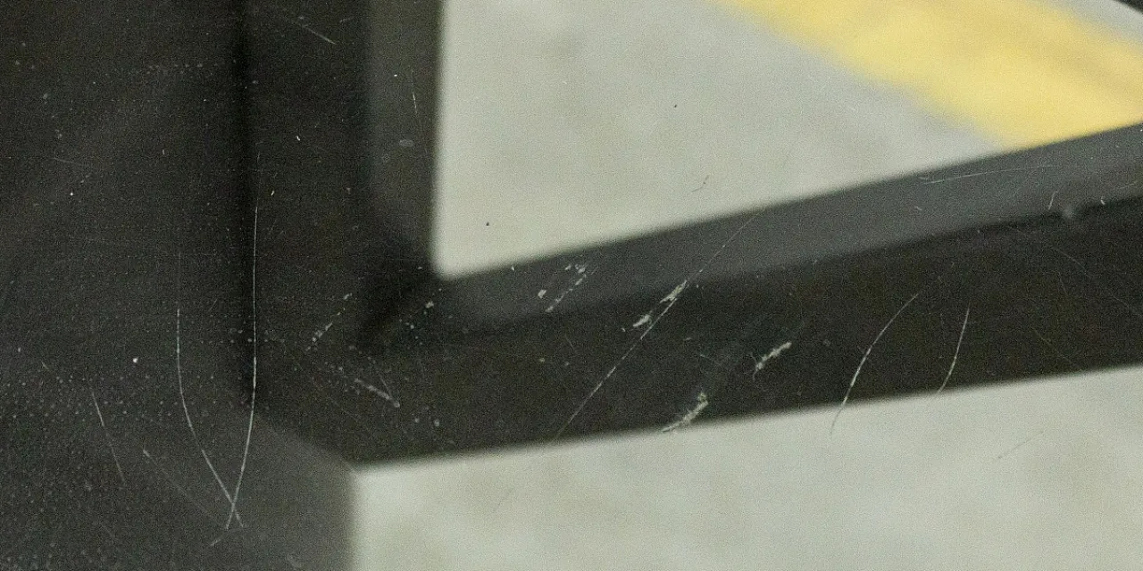 Tavolo da riunioni in ferro e vetro temprato, anni '90 8