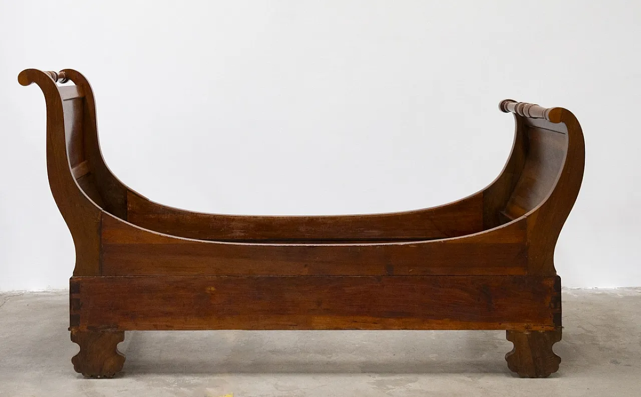 Single boat bed, early 19th century 3