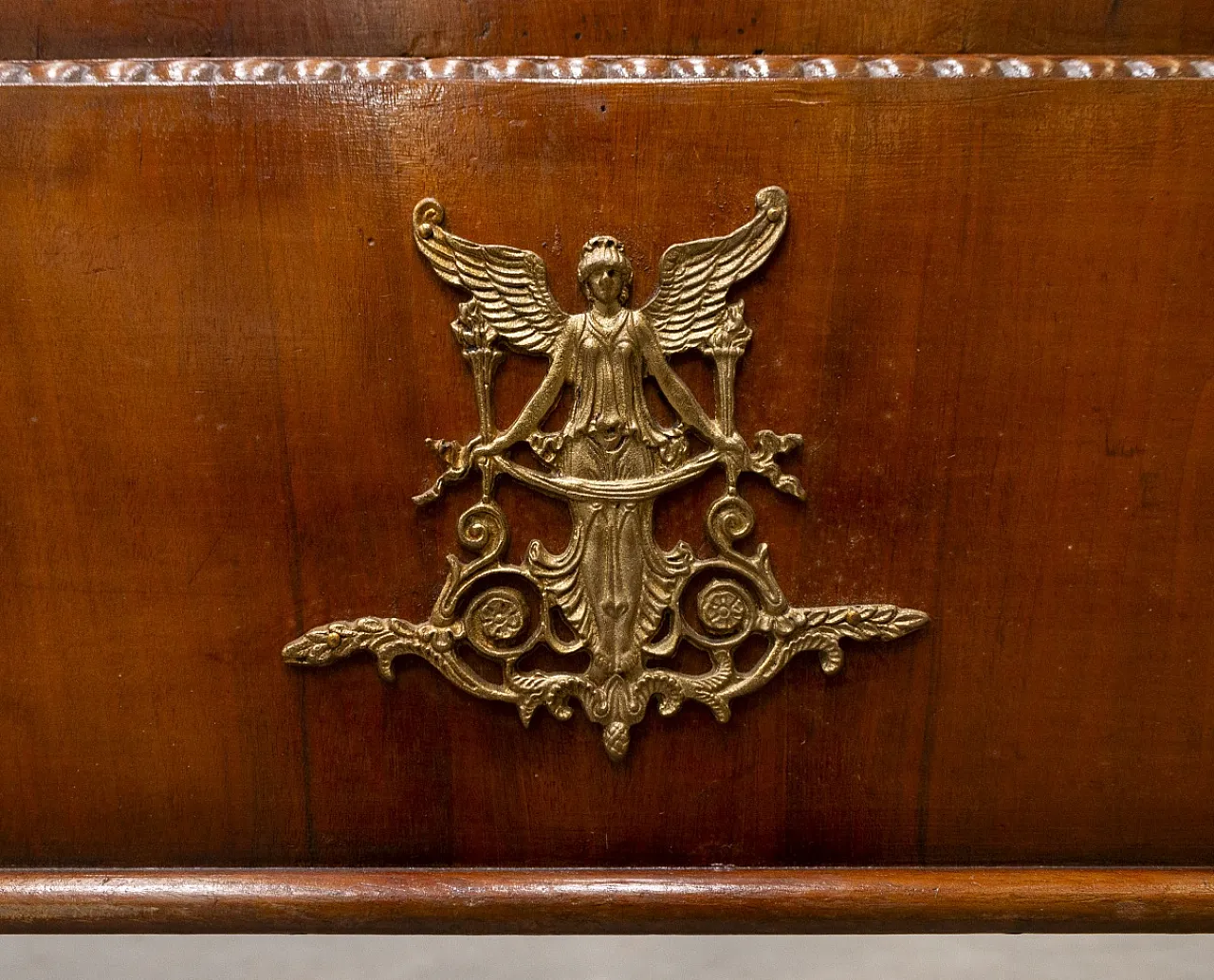 Single boat bed, early 19th century 10