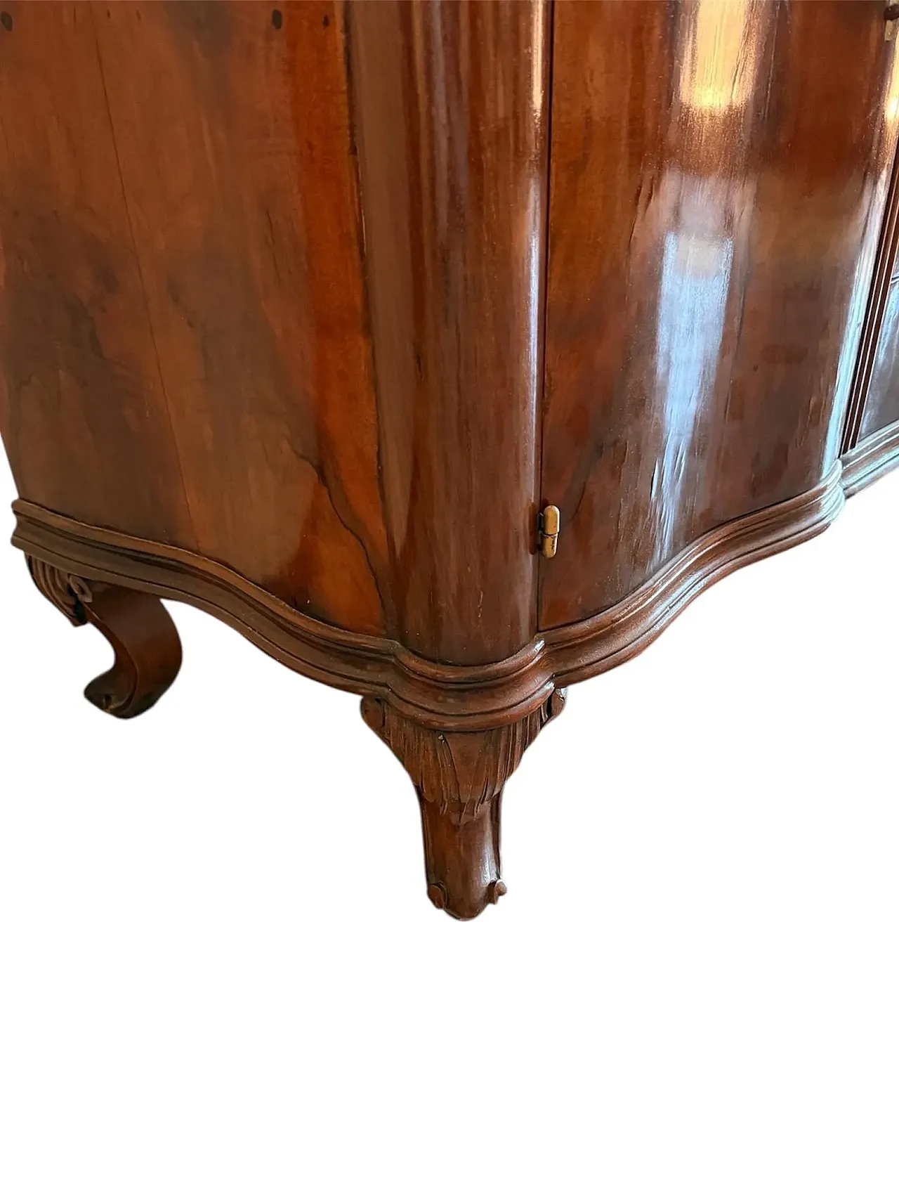 Chippendale sideboard in walnut and burl wood, 1930s 7