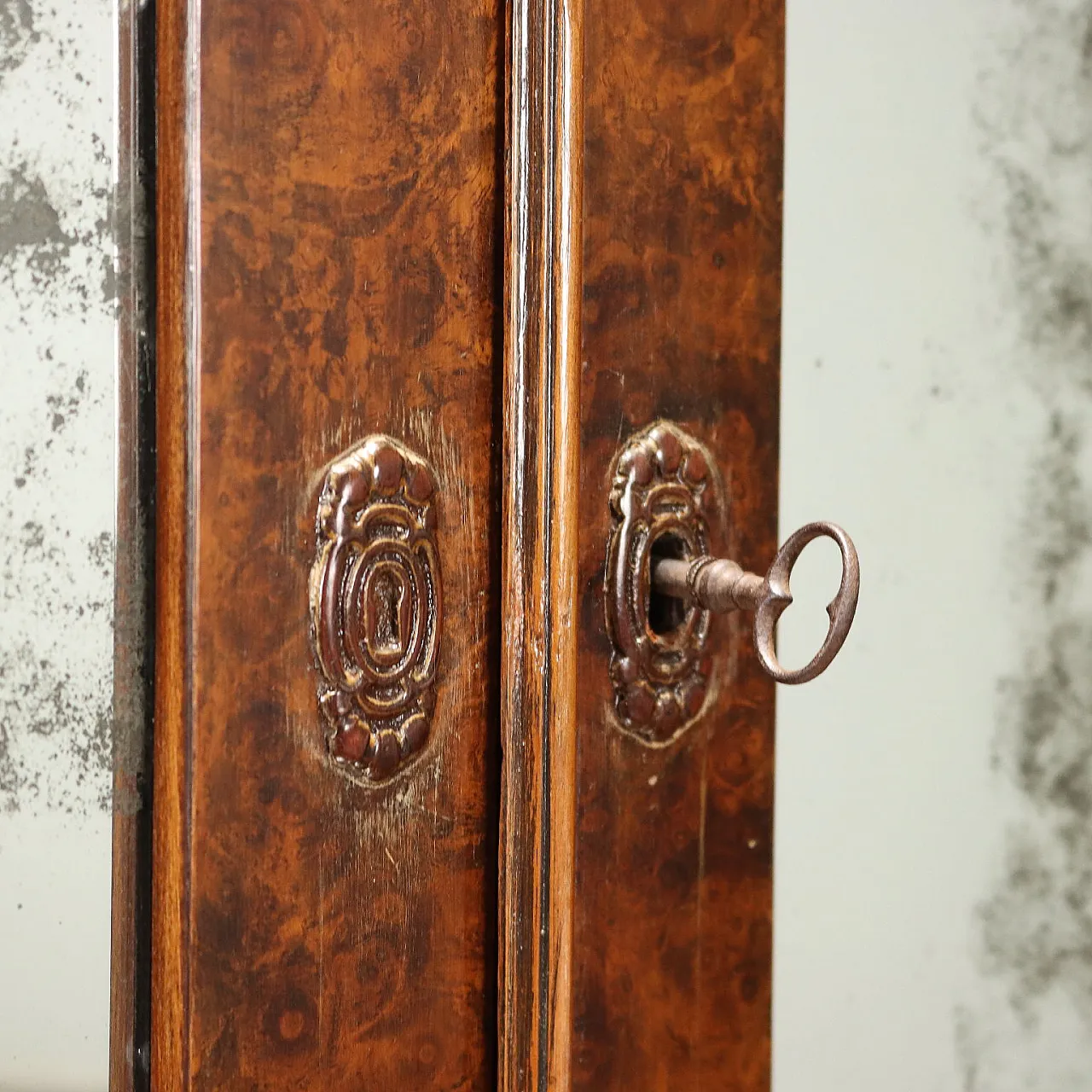 Scrittoio Luigi Filippo in noce e semiminima, '800 5