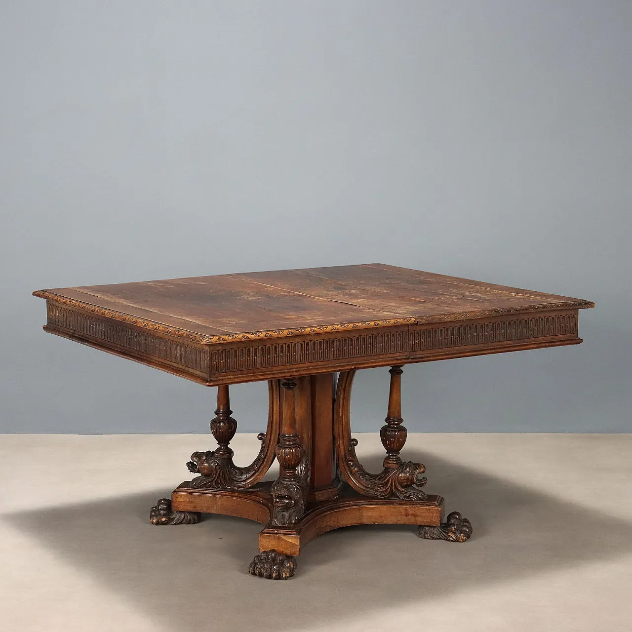 Tavolo in noce in stile neorinascimentale, fine '800 1