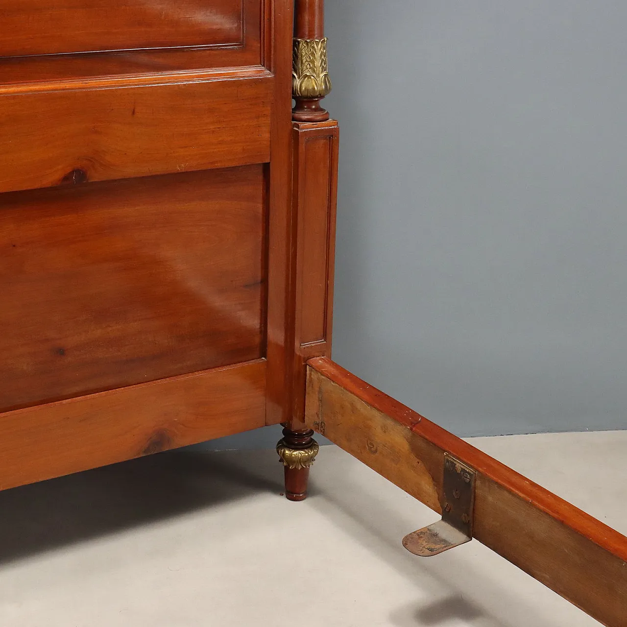 Double bed in mahogany and chiseled and gilded bronze, 20th century 8