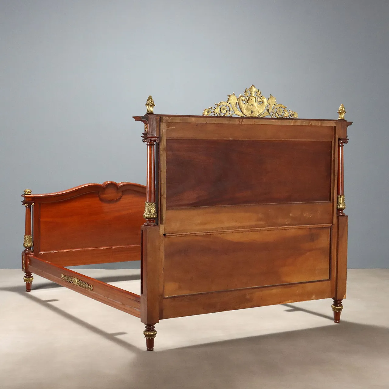 Double bed in mahogany and chiseled and gilded bronze, 20th century 10
