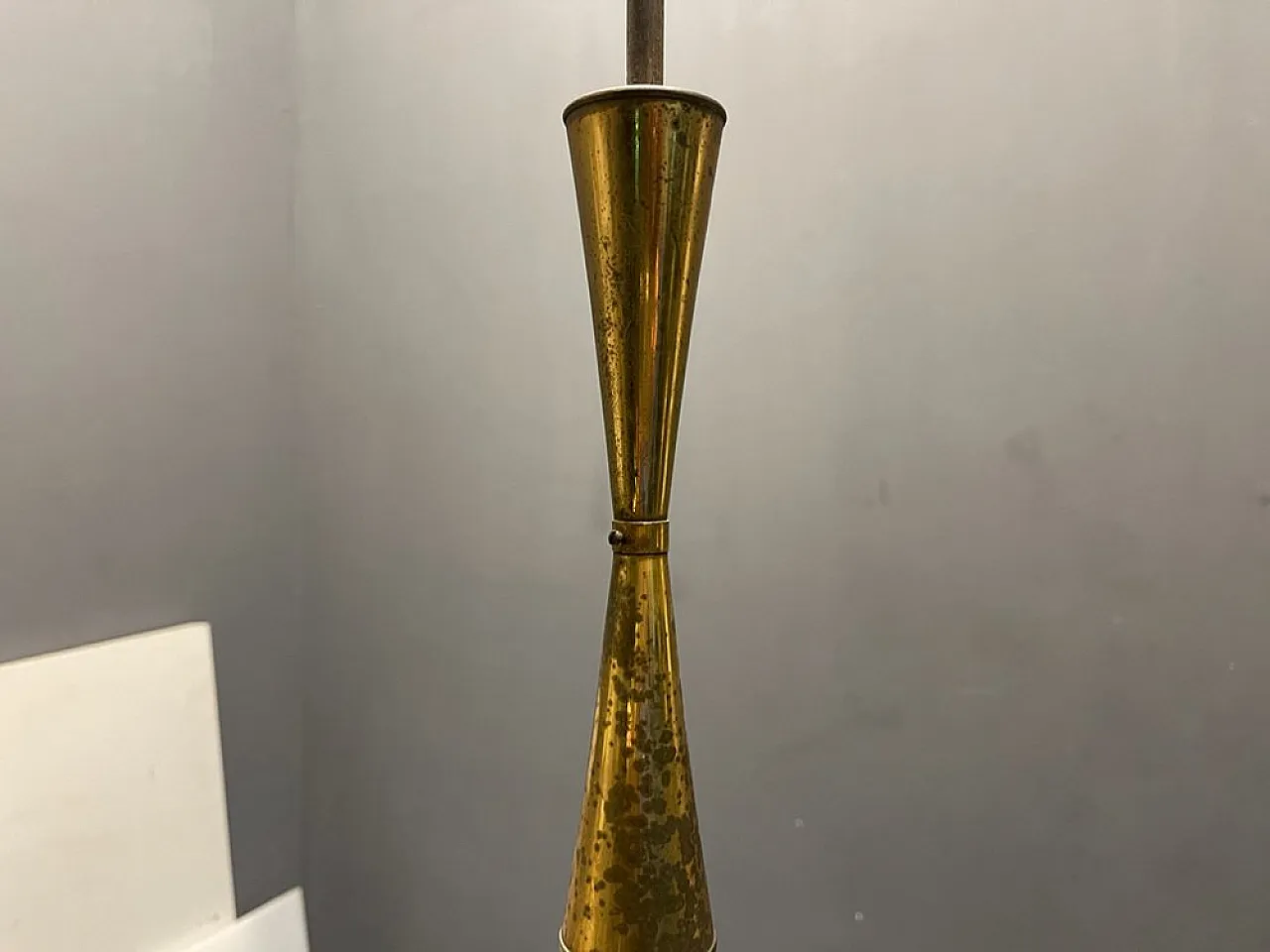 Lampada a sospensione vintage in bronzo e vetro, anni '50 5