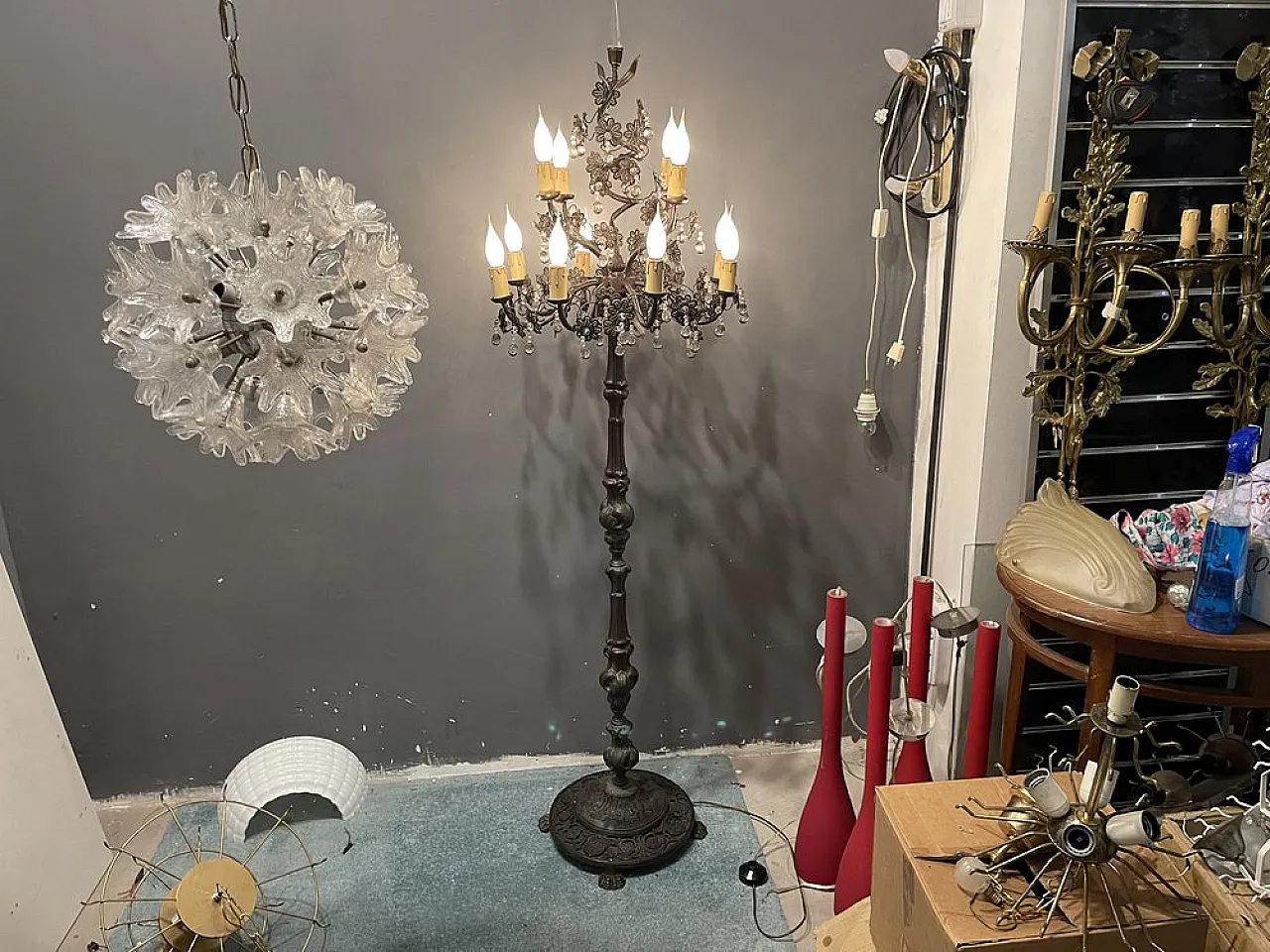 Flower floor lamp in bronze and crystal, Italy, 1950s 4