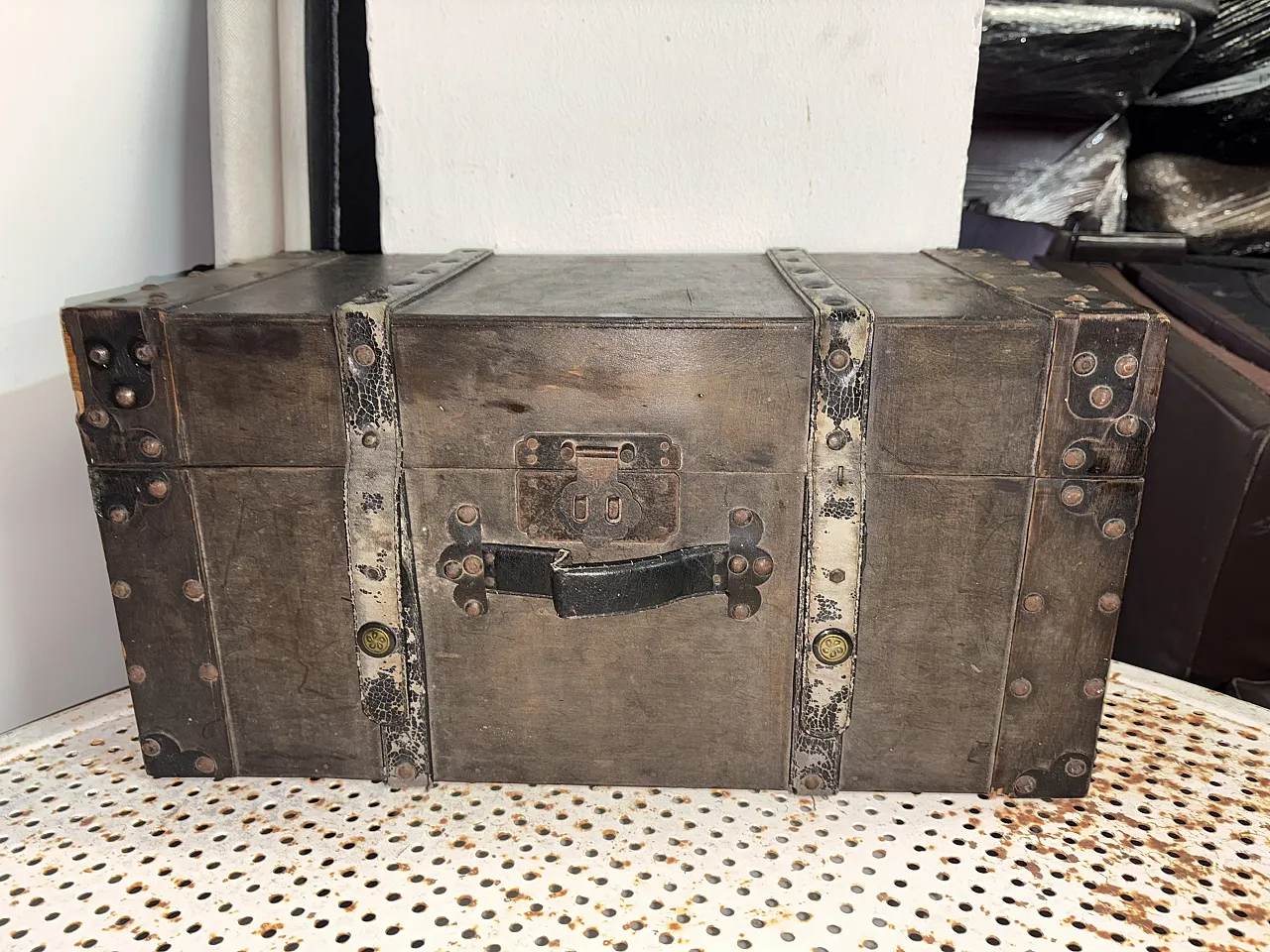 Trunk, 50s 2