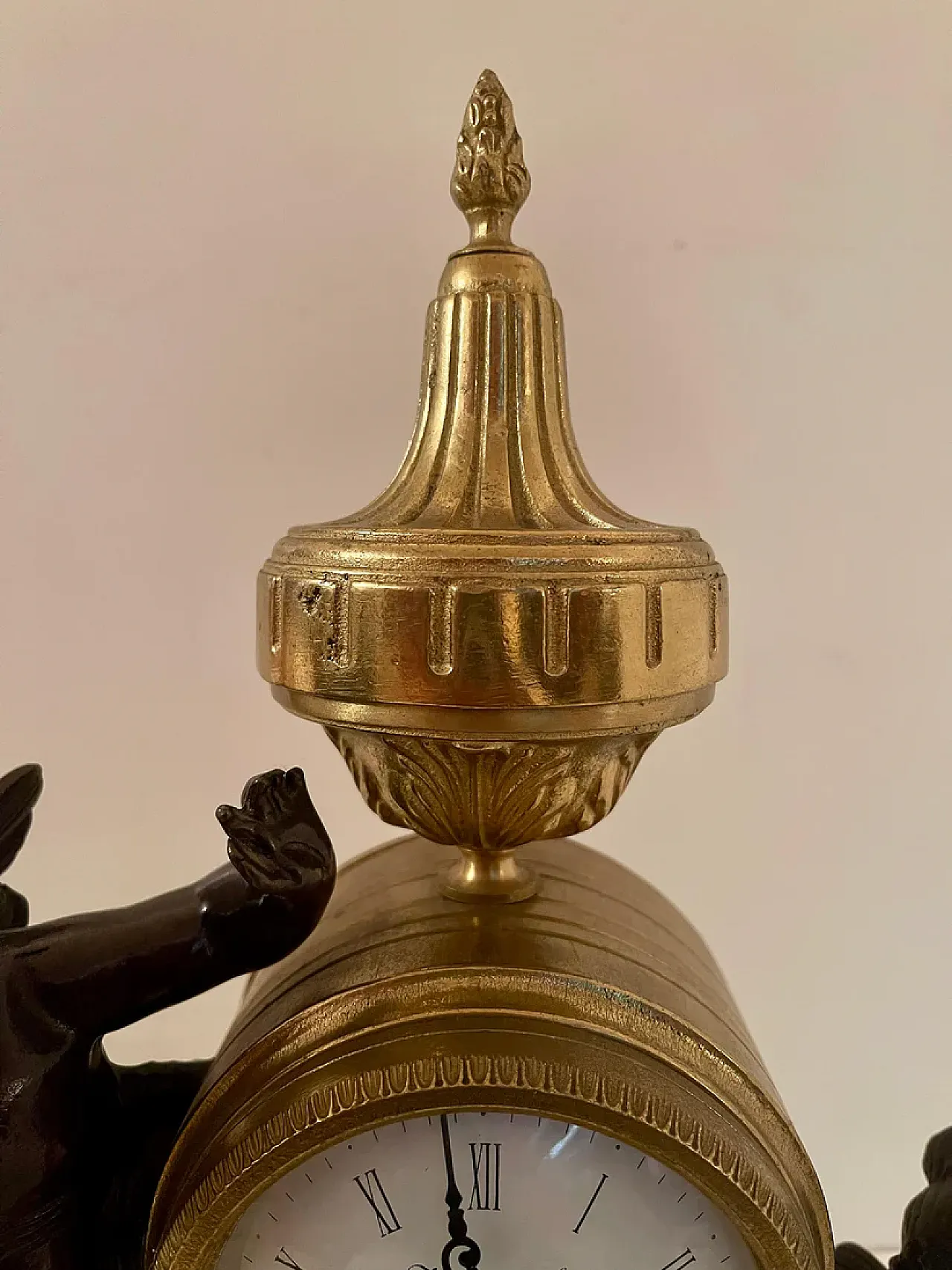 Classic Italian clock with cherubs, 70s 6