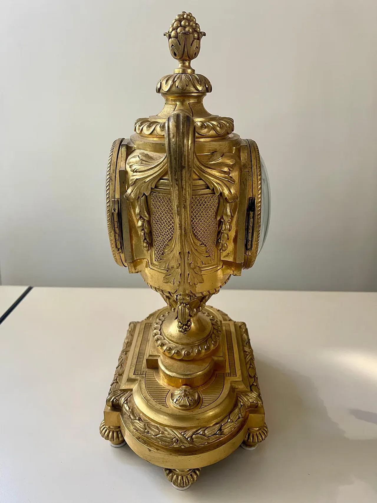 French table clock in gilt bronze, 19th Century 5