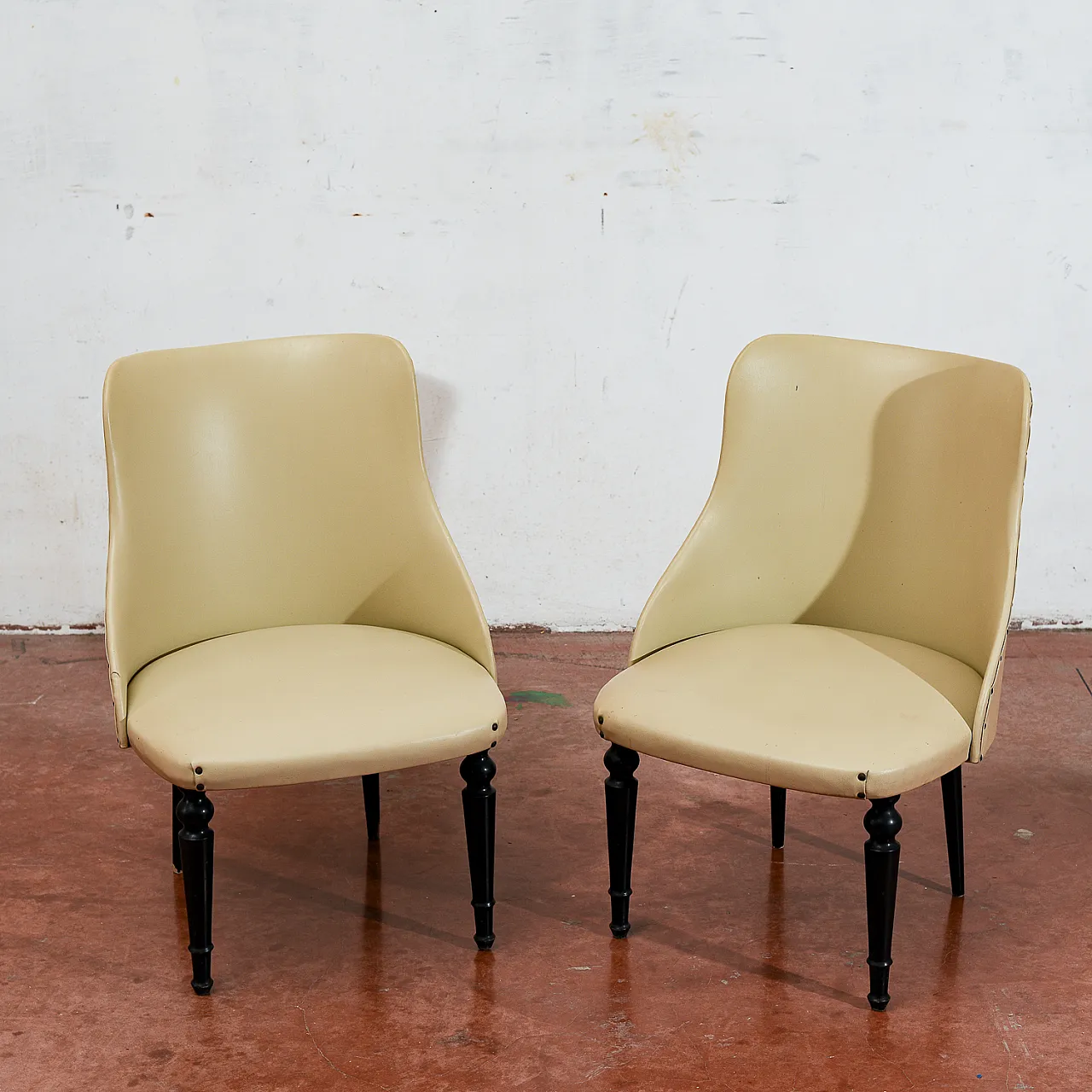 Coppia di poltroncine in similpelle stile Amedeo Cassina, '900 8