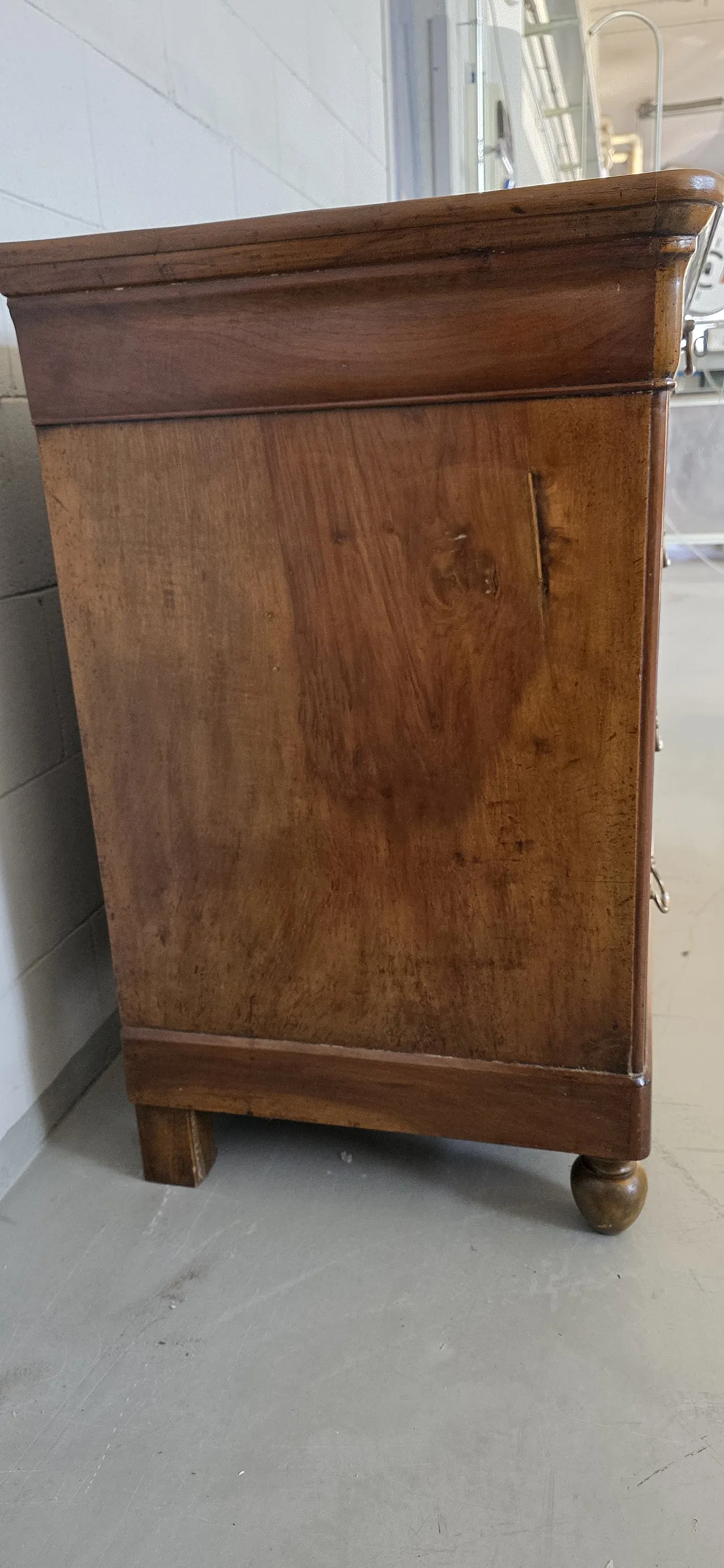 Louis Philippe chest of drawers in walnut, 19th century 4