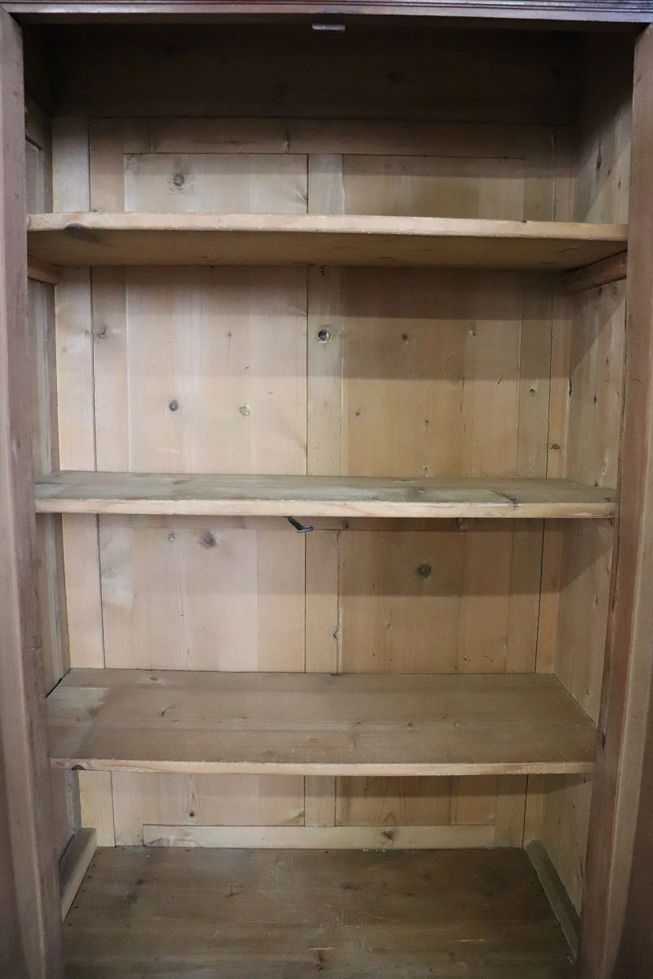 Wardrobe in solid walnut, 19th century 4