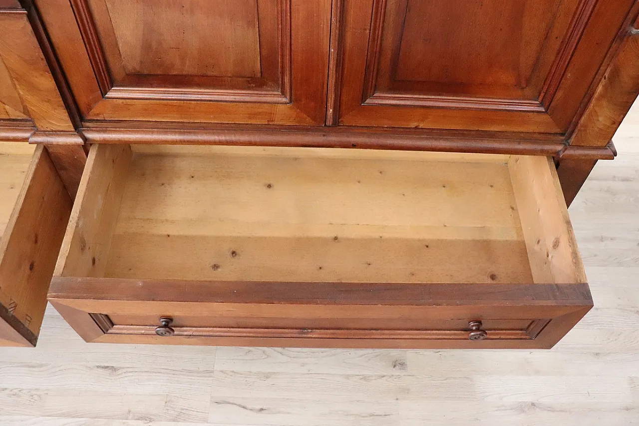 Wardrobe in solid walnut, 19th century 9