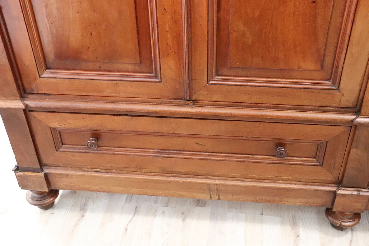 Wardrobe in solid walnut, 19th century 18