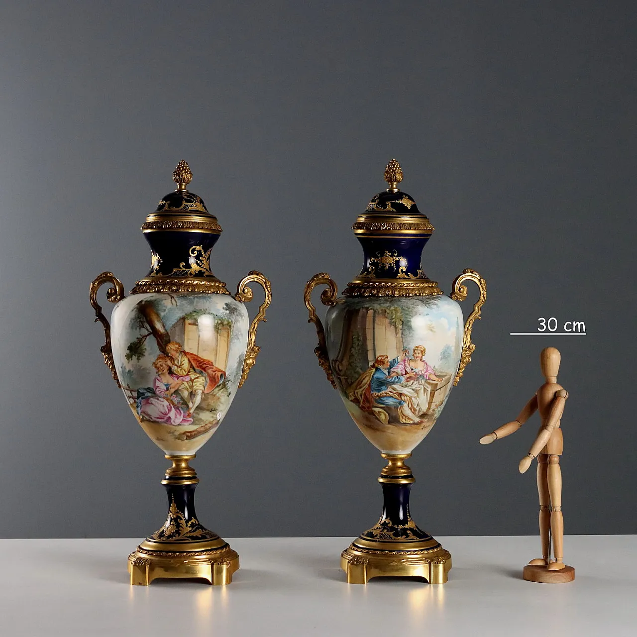 Coppia di vasi in porcellana di Sèvres, '900 2