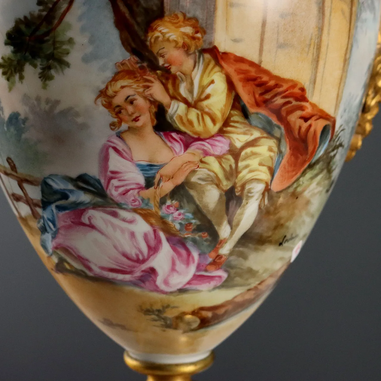 Coppia di vasi in porcellana di Sèvres, '900 5