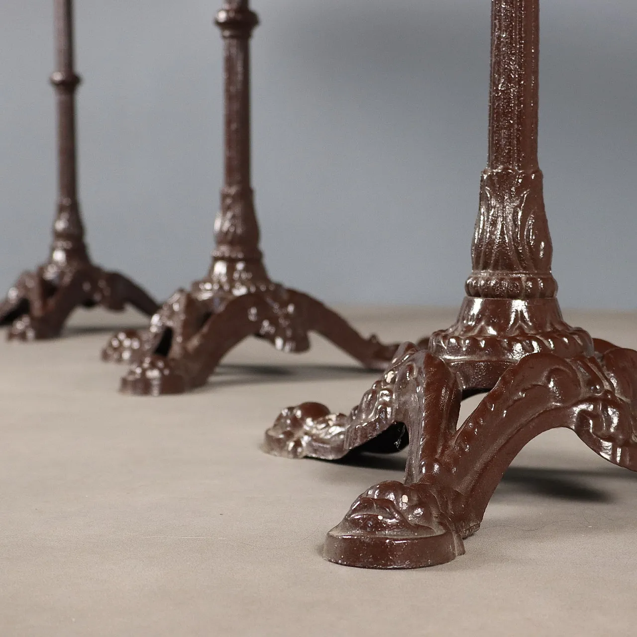 3 Tavolini in marmo e ferro laccato, '900 3