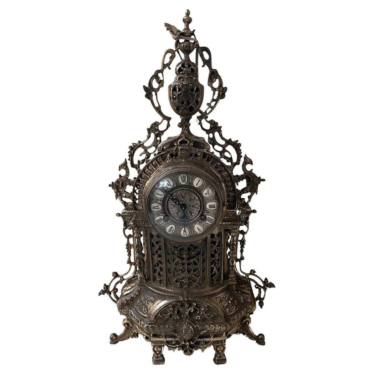 Baroque style golden brass countertop clock, 20th century 1