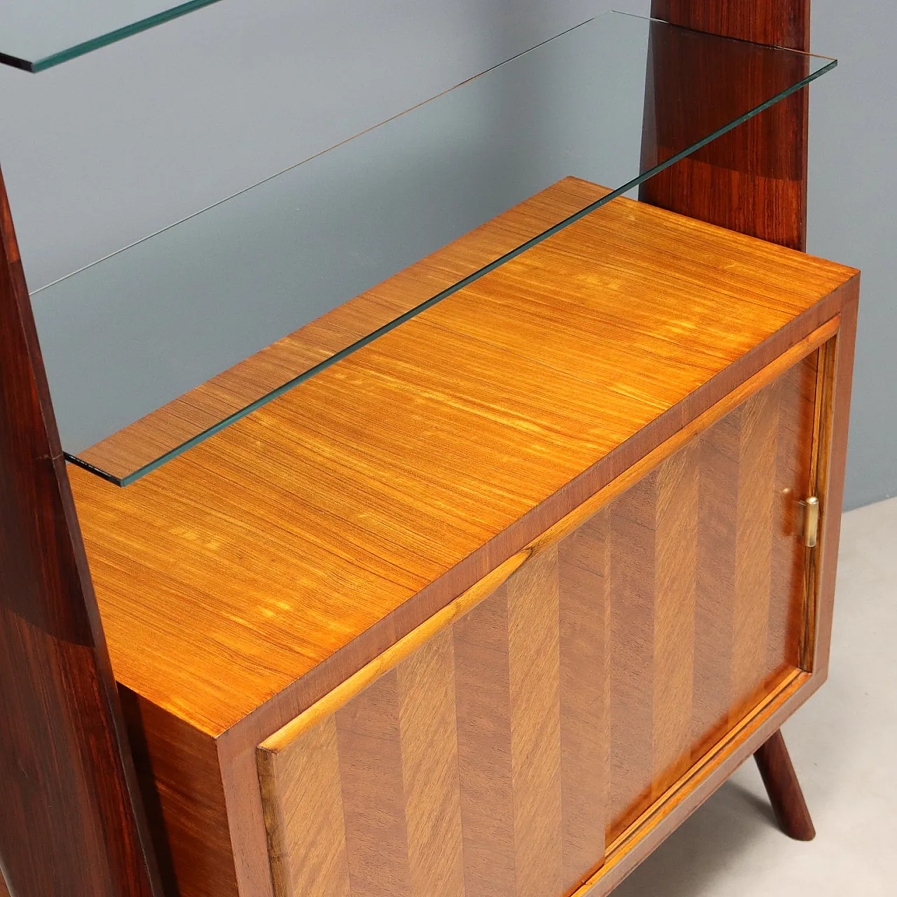 Libreria autoportante in legno esotico, mogano, vetro e ottone, '900 7