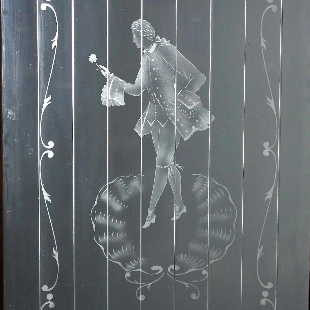 Vetrina impiallacciata in radica di noce, primo '900 4