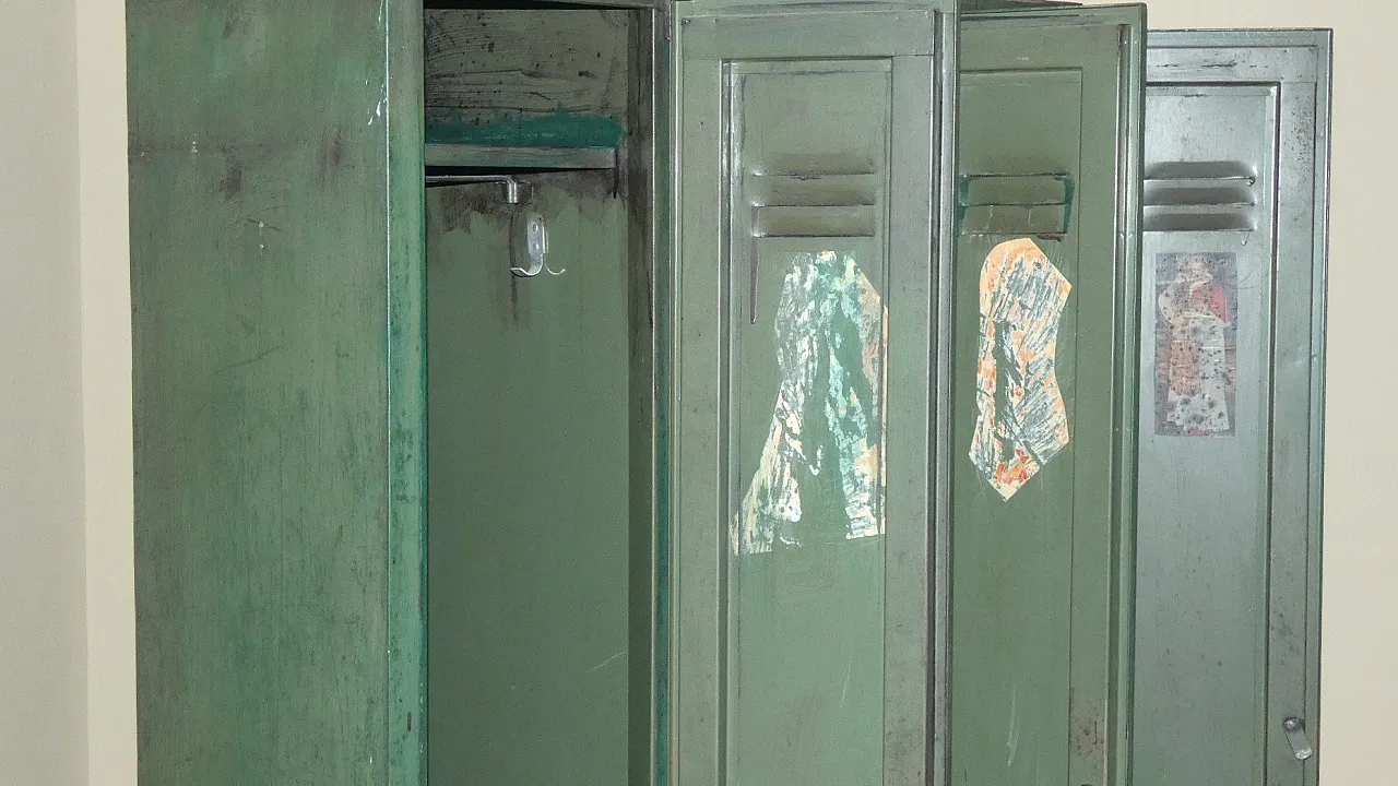 Armadietto militare vintage in metallo di Officina Di Ricerca, Italia, anni '60 7