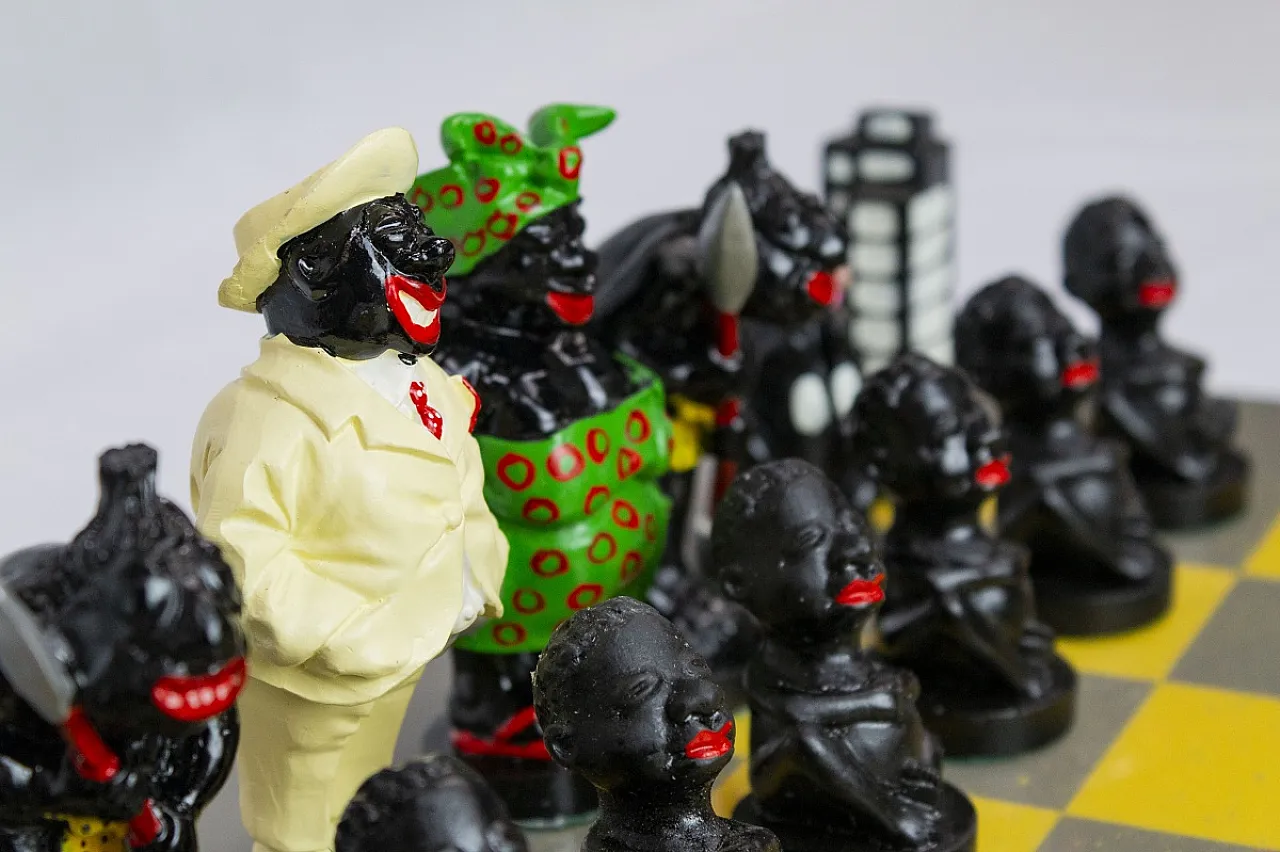 Resin chess by Lili Cronenbourg for Demons & Merveilles, 20th century 4