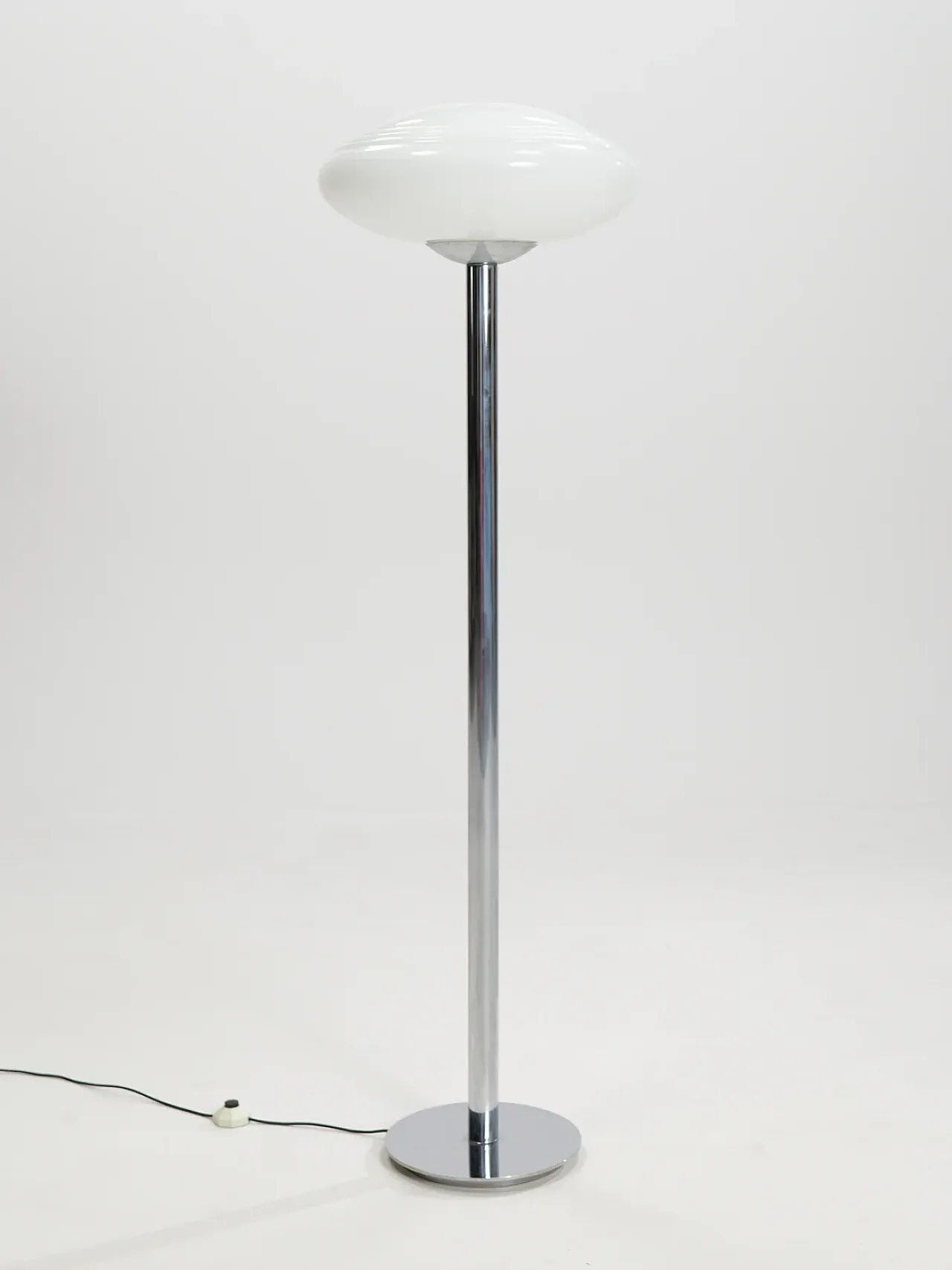 Lampada da terra in acciaio cromato e vetro, anni '70 1