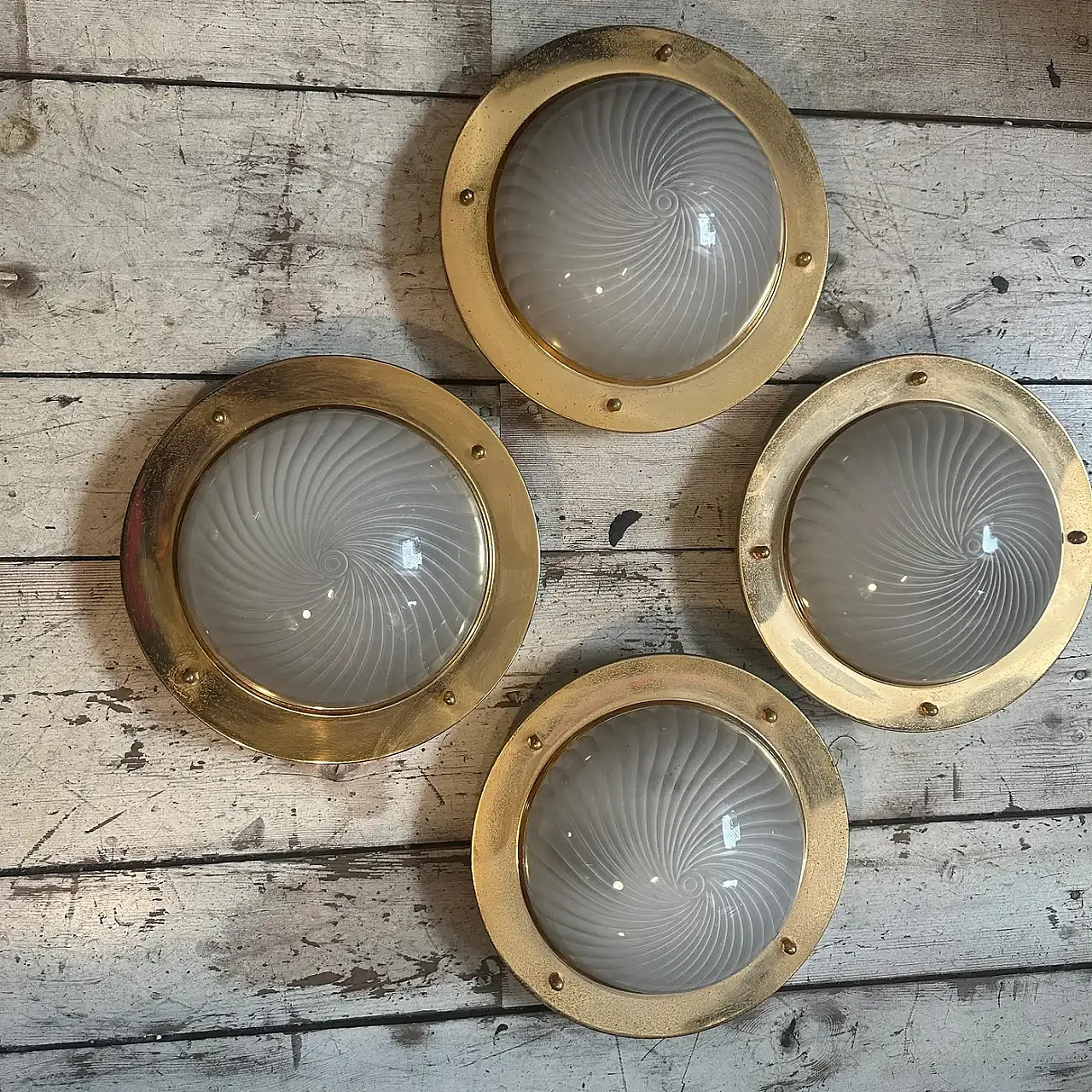 Gilded metal and murano glass ceiling or wall light, 1970s 4