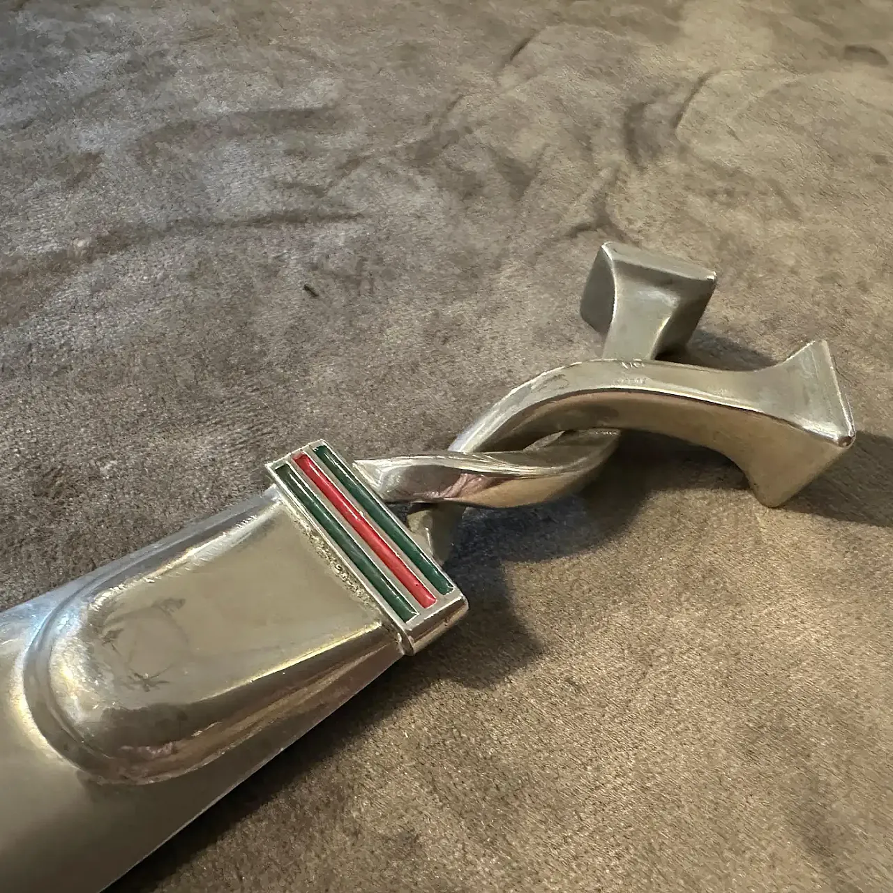 Silver plated enameled metal nail shoehorn by Gucci, 1980s 5