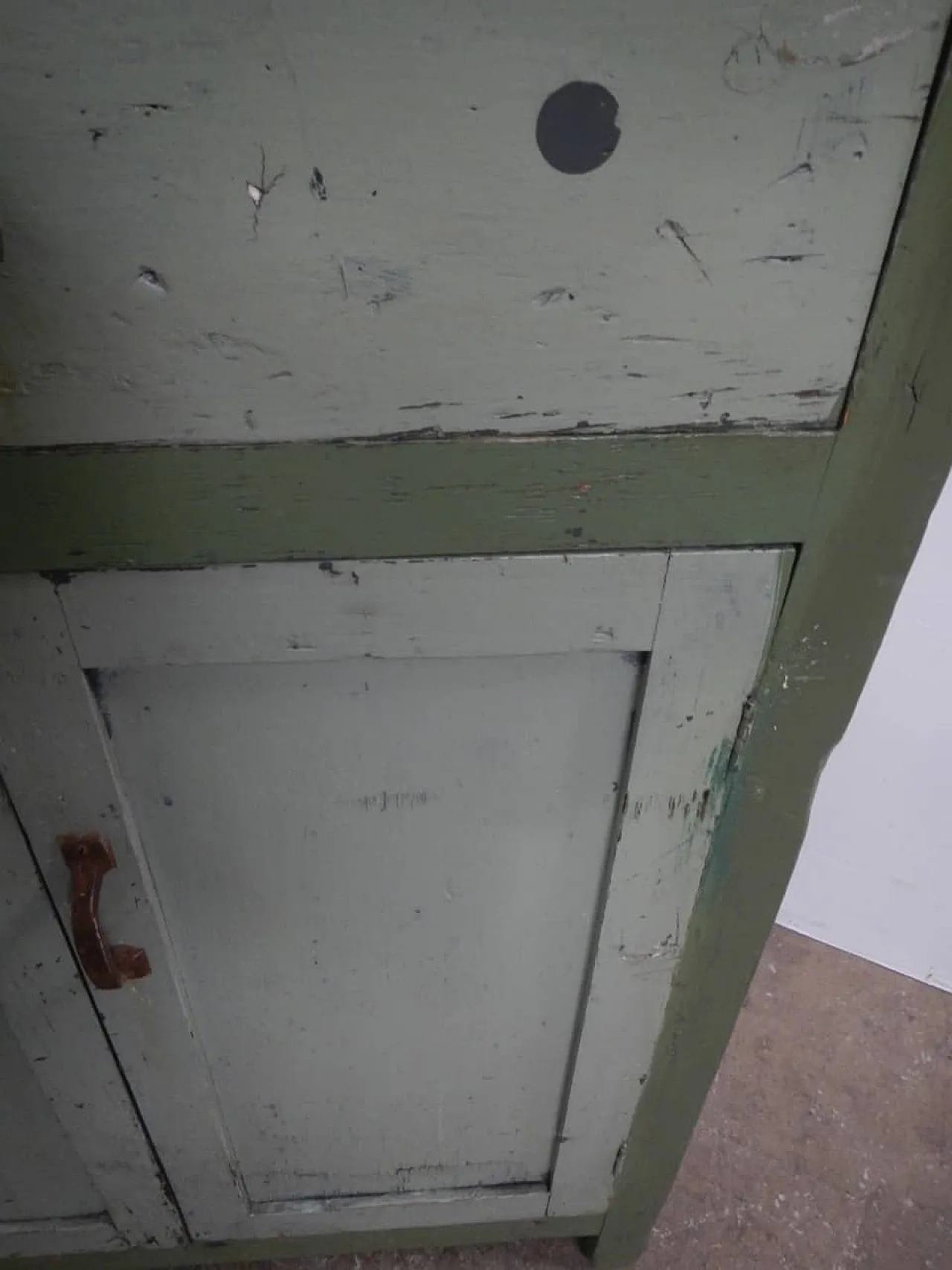 Two-tone textile industry cabinet, 1960 12