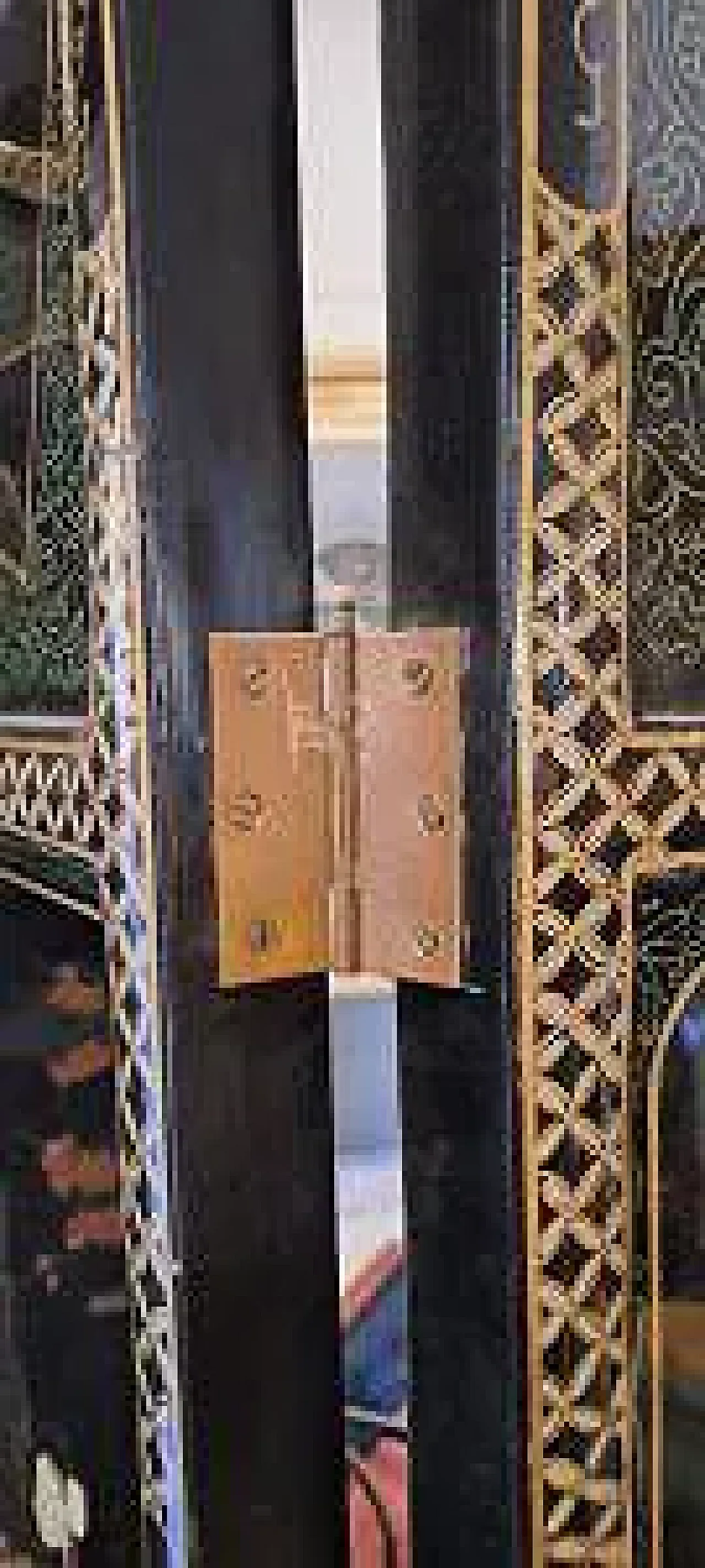Paravento in lacca nera e intarsi in pietre dure, '900 7