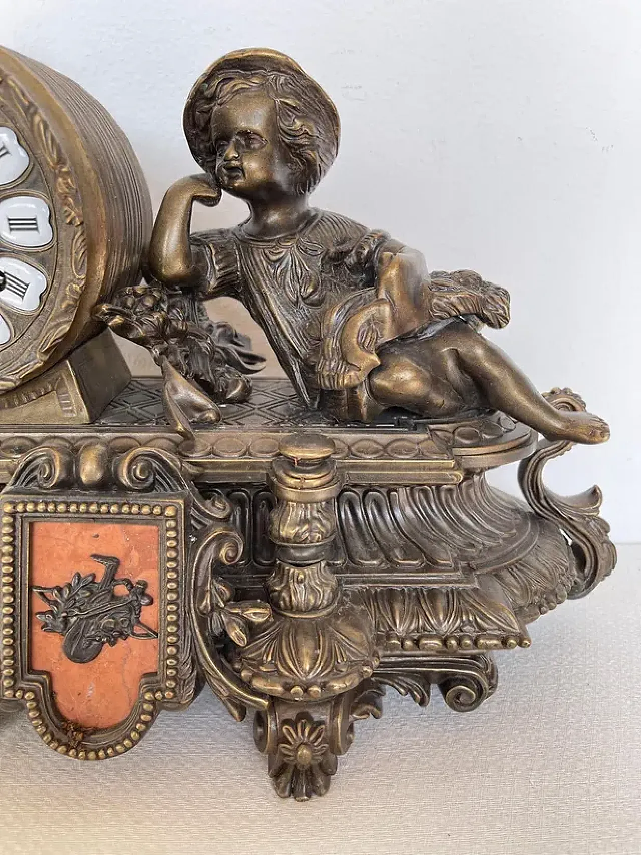French table clock in golden metal with putto, 1970s 4